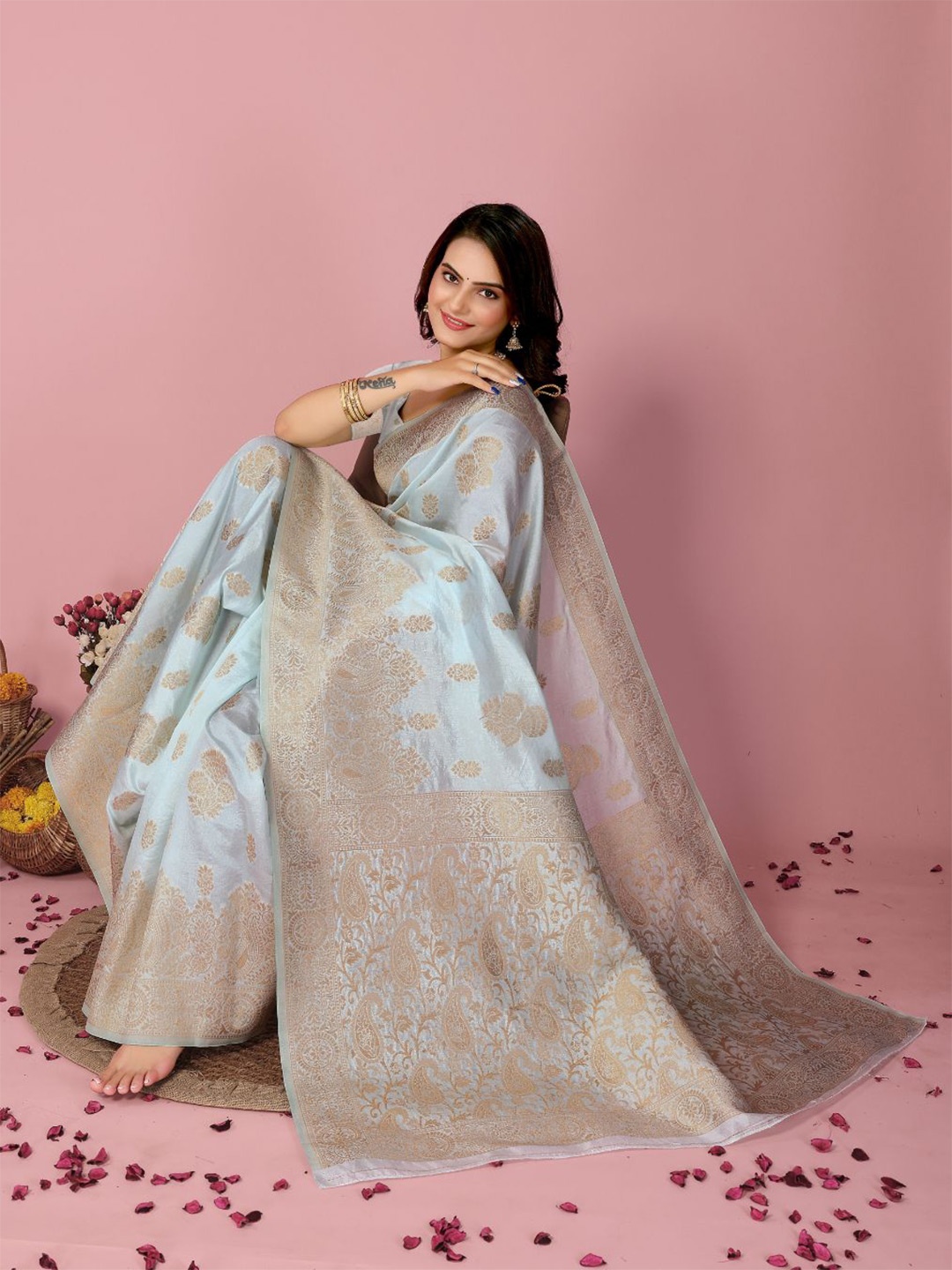

VAIRAGEE Woven Design Zari Banarasi Saree, Blue