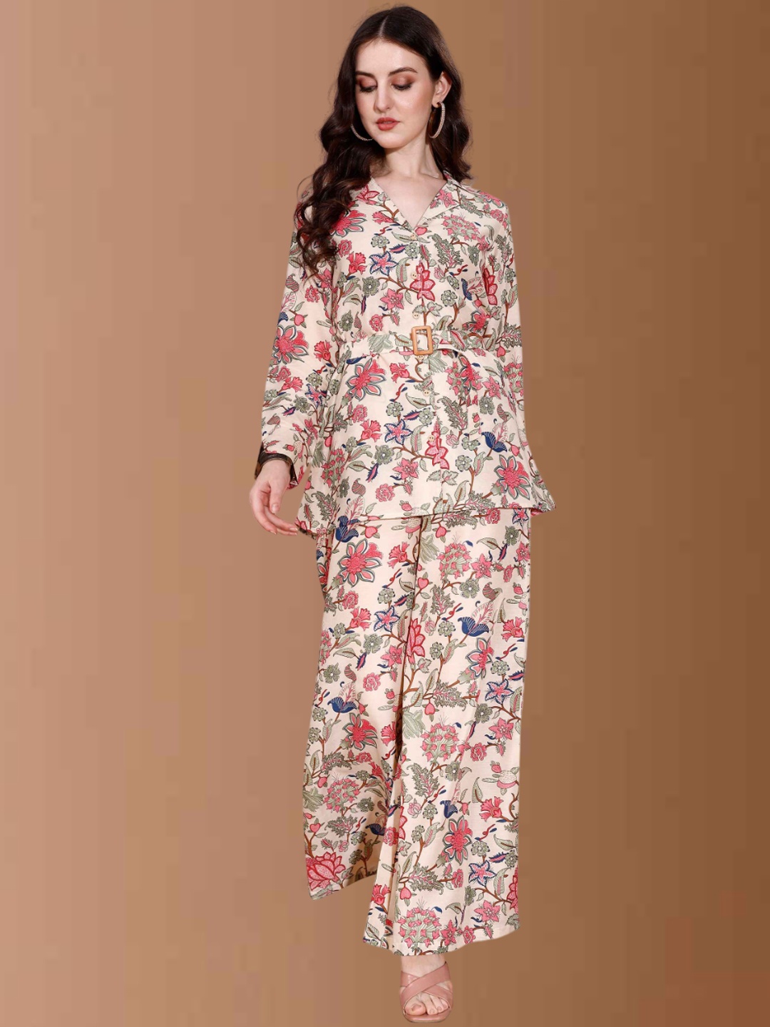 

FAB GALAXY Women Floral Printed Regular Kurti with Palazzos, Beige