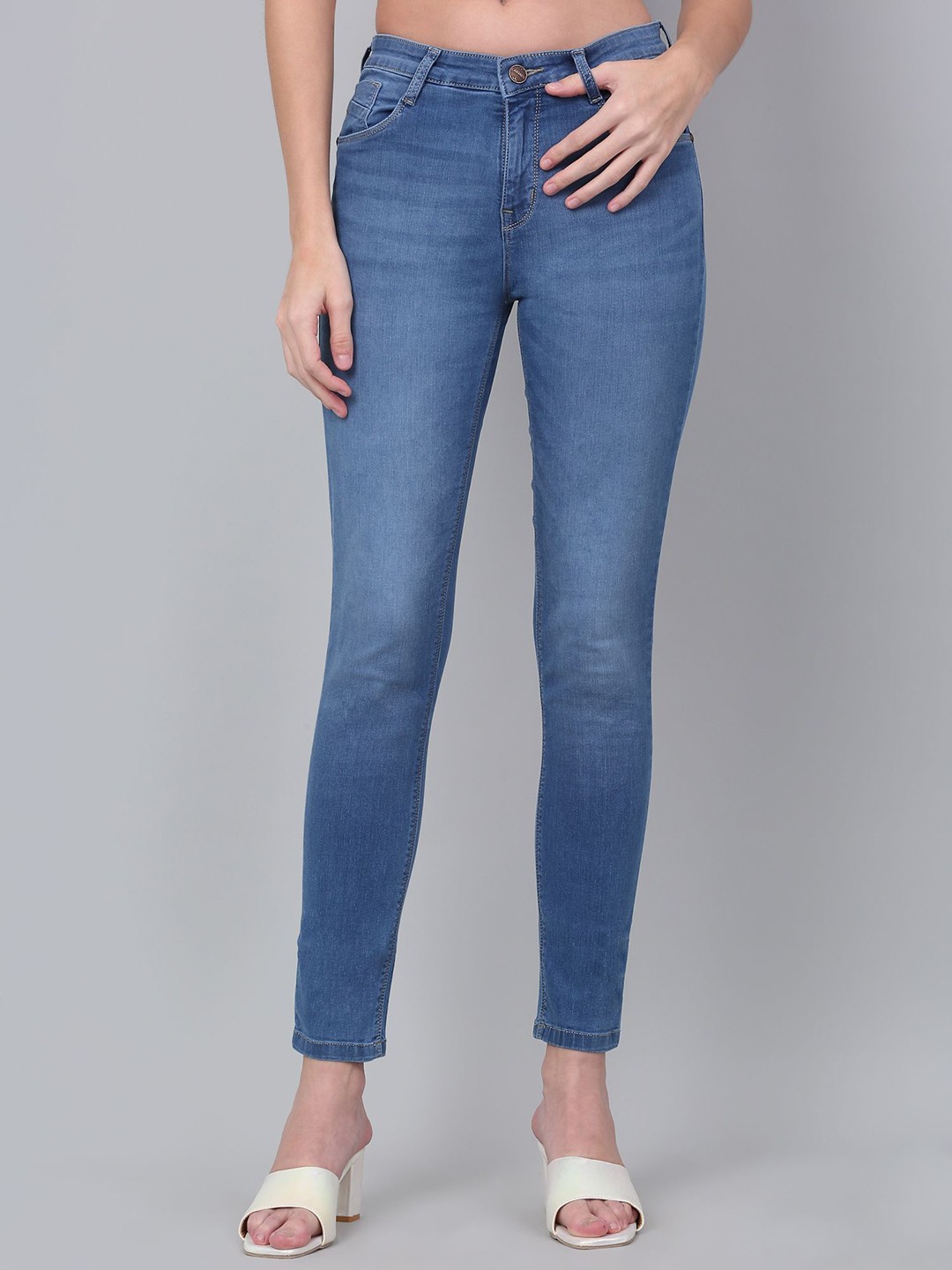 Cantabil Women Slim Fit Light Fade Stretchable Jeans, Blue