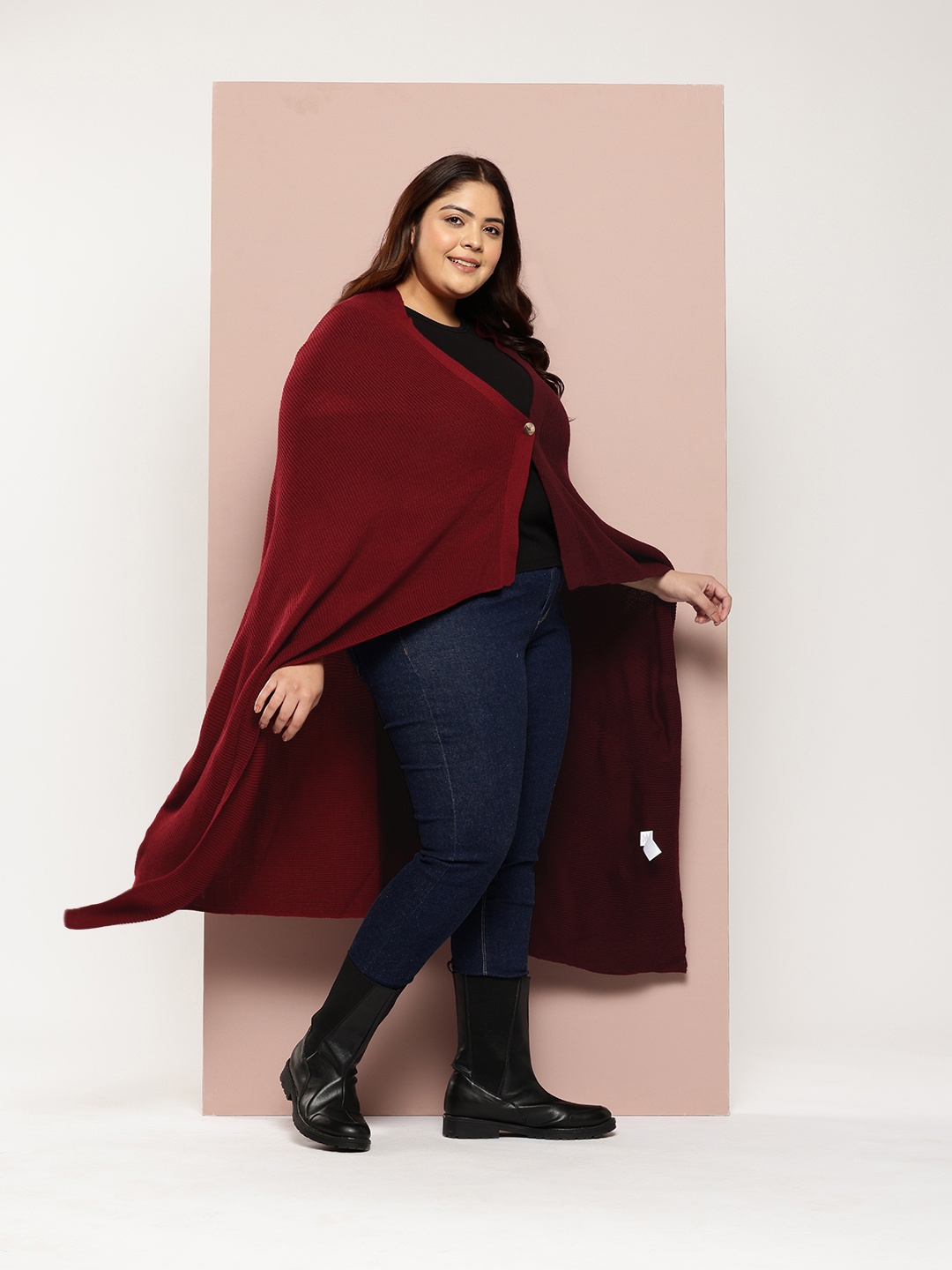 

Sztori Plus Size Pure Acrylic Colourblocked Longline Poncho, Red