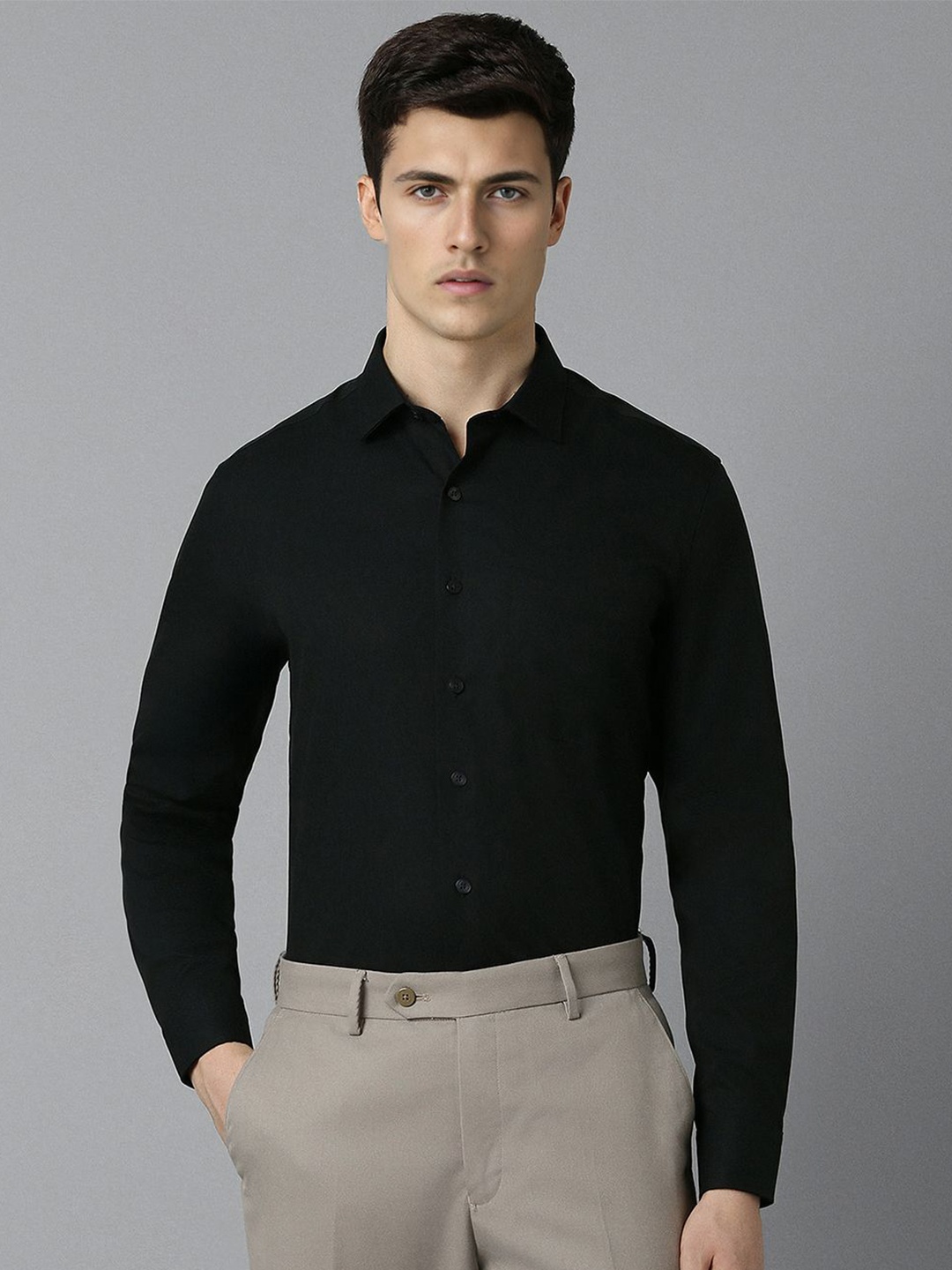 

Louis Philippe Slim Fit Spread Collar Pure Cotton Formal Shirt, Black