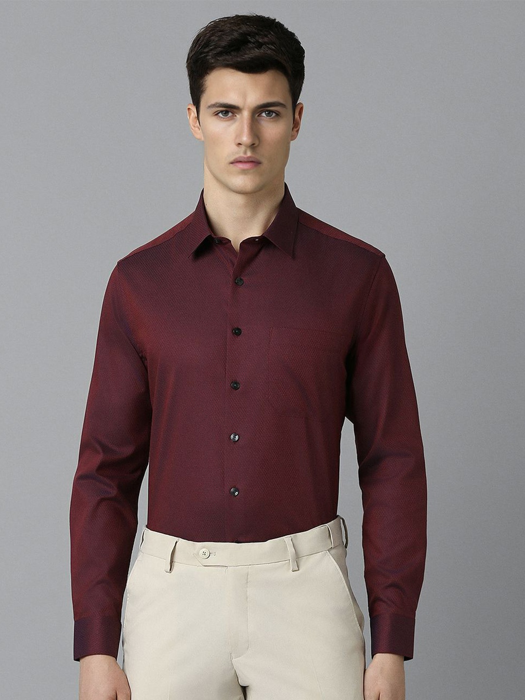 

Louis Philippe Slim Fit Textured Self Design Spread Collar Pure Cotton Formal Shirt, Maroon