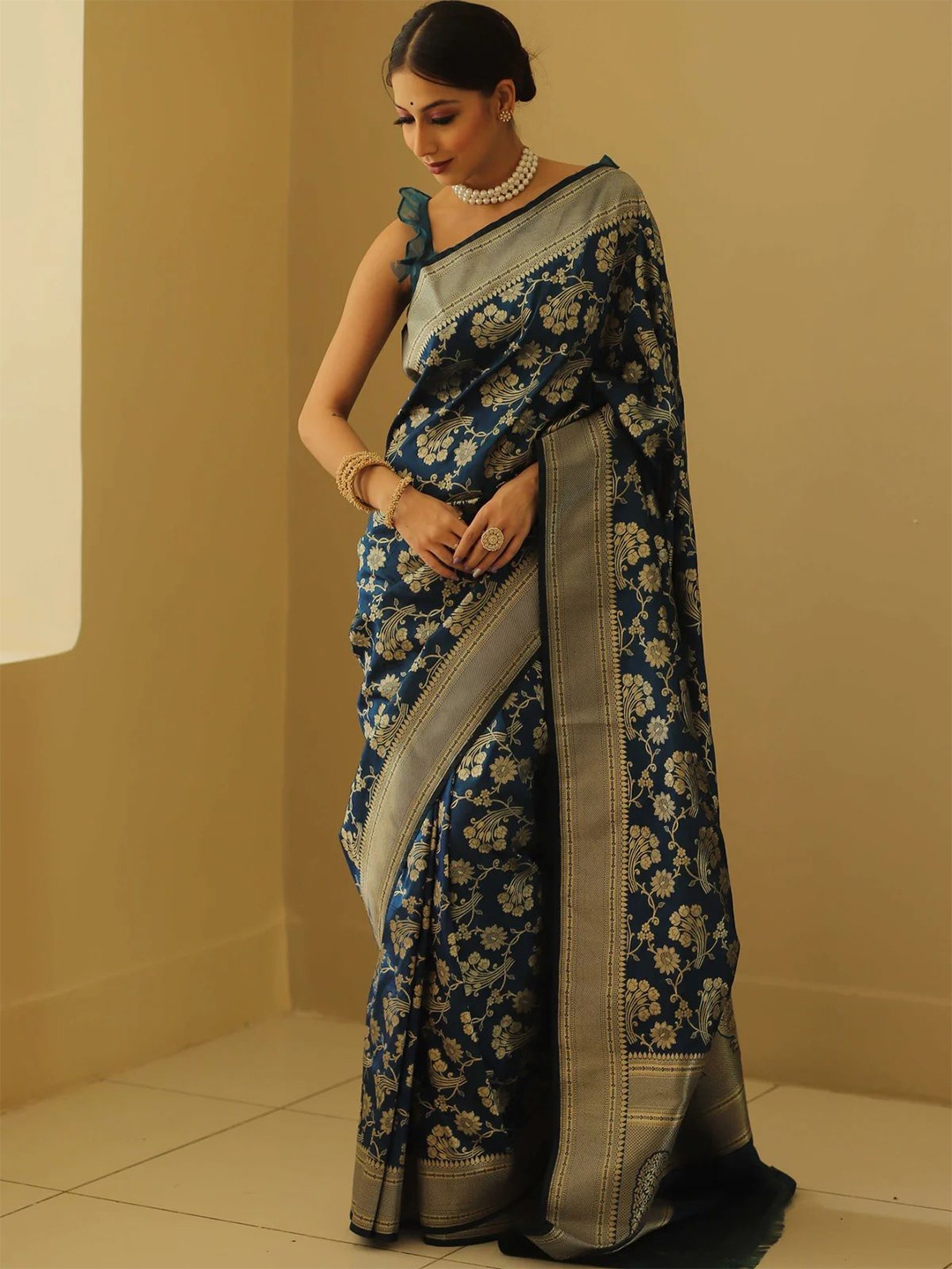 

DIVASTRI Woven Design Zari Banarasi Saree, Teal