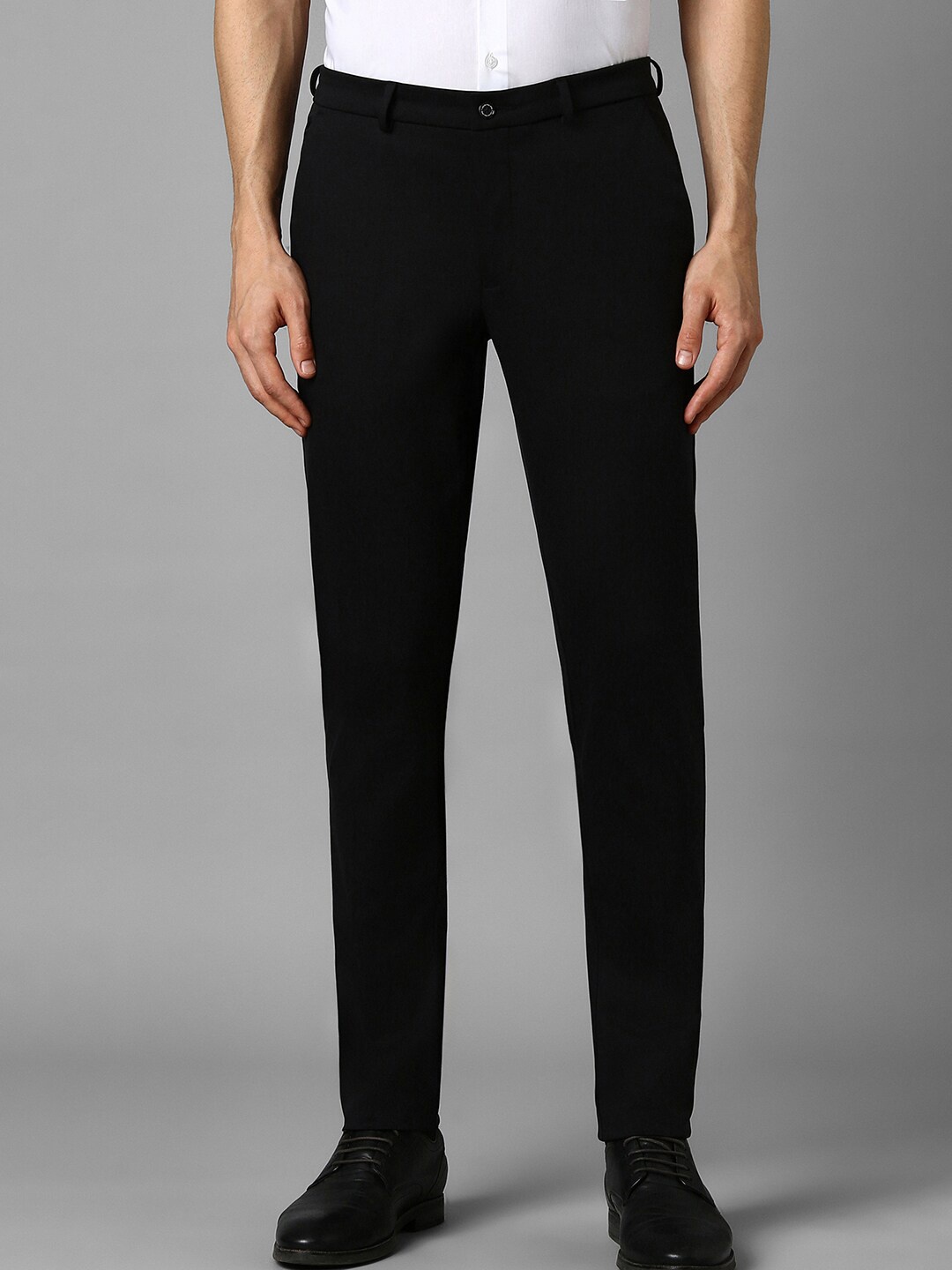 

Louis Philippe Men Slim Fit Trousers, Black