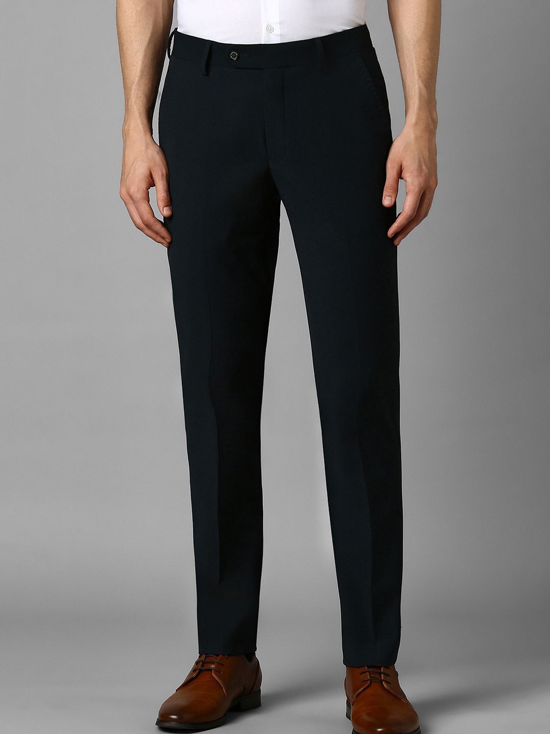 

Louis Philippe Men Slim Fit Trousers, Green