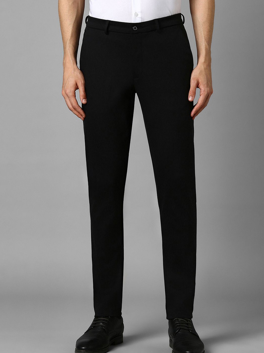 

Louis Philippe Men Slim Fit Trousers, Black