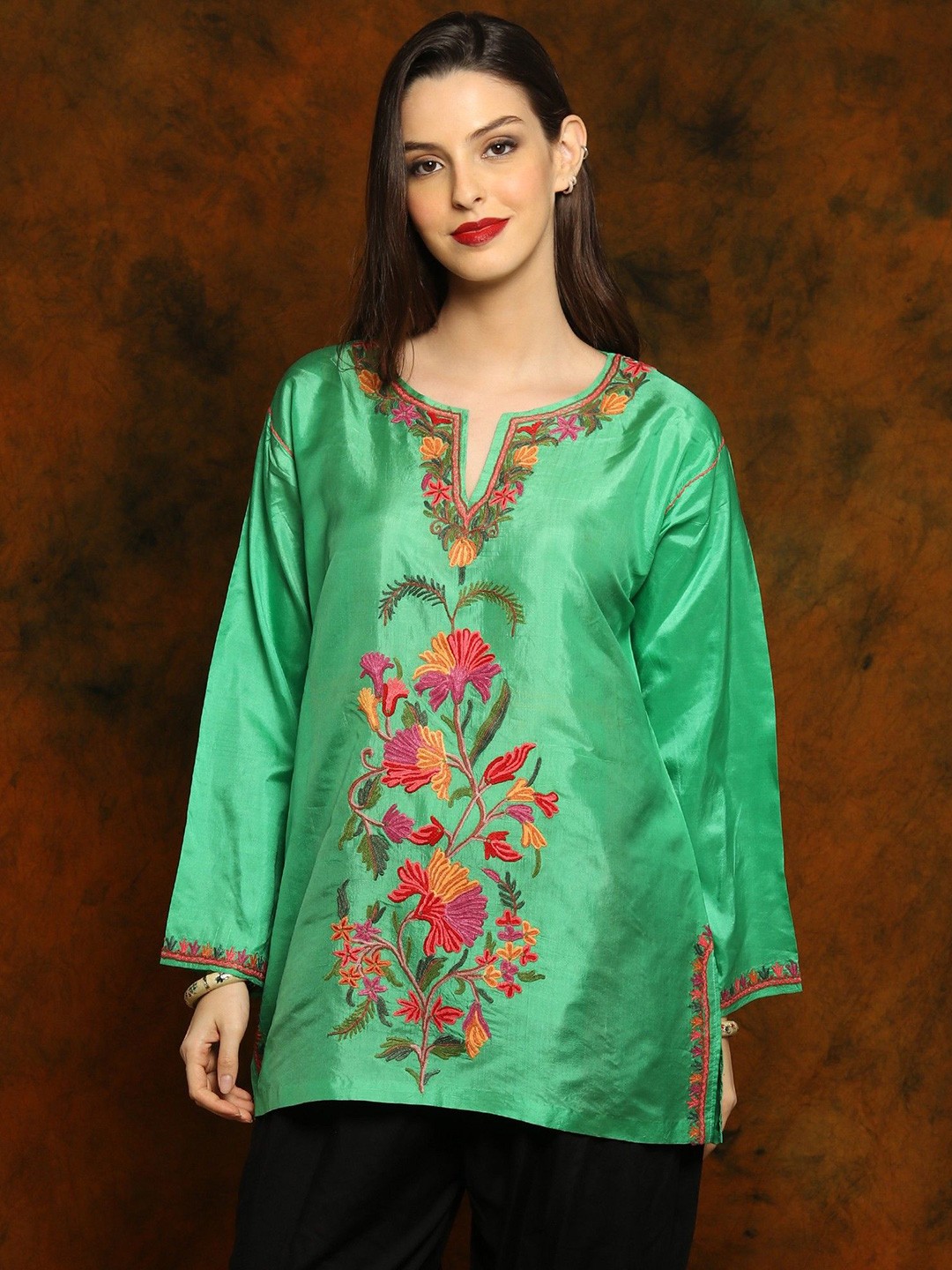 

Exotic India Kashmiri Phiran with Aari Embroidered Flowers Kurti, Green