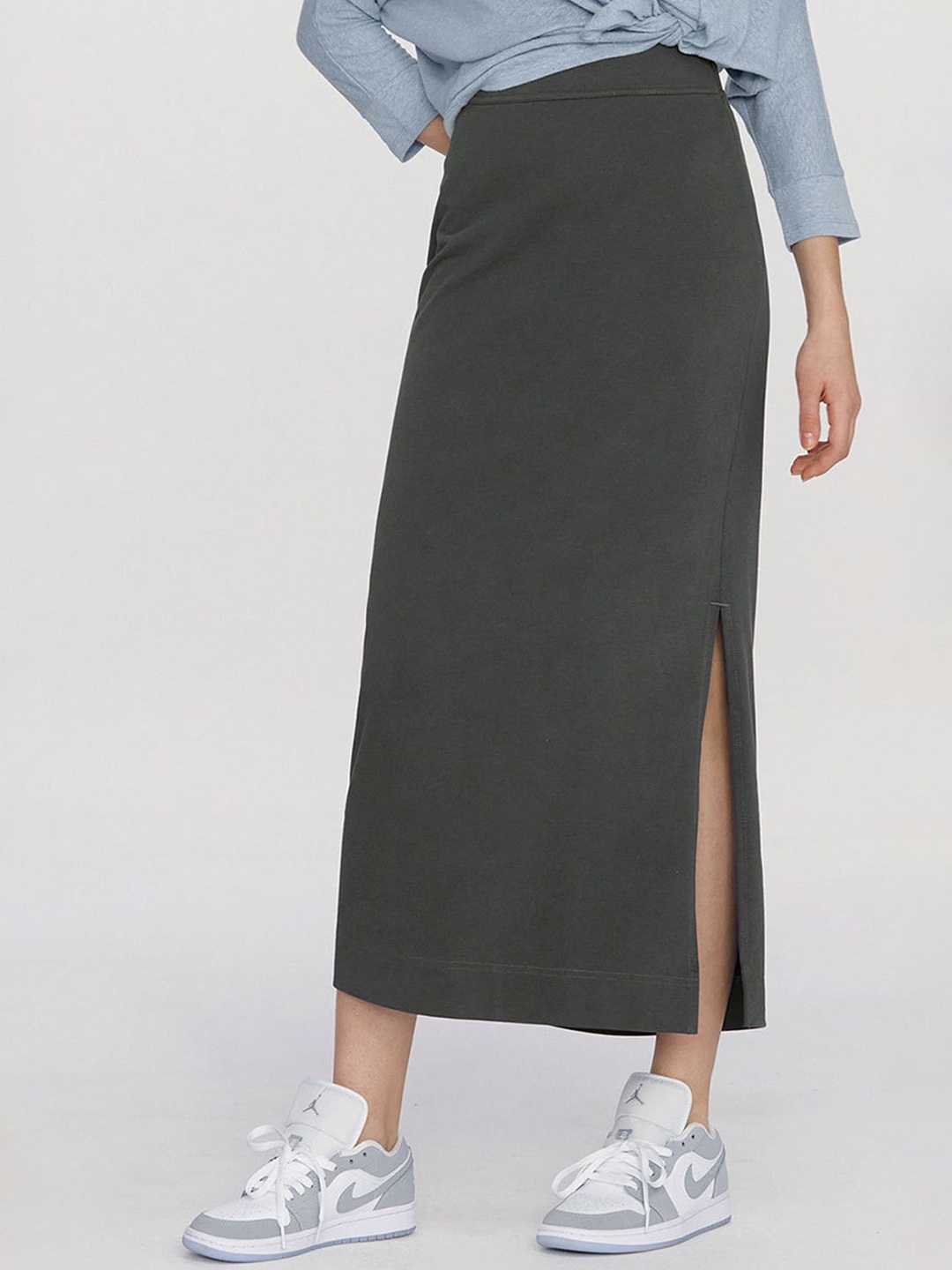 

LULU & SKY Thigh-Slit Activewear Midi Skirt, Grey