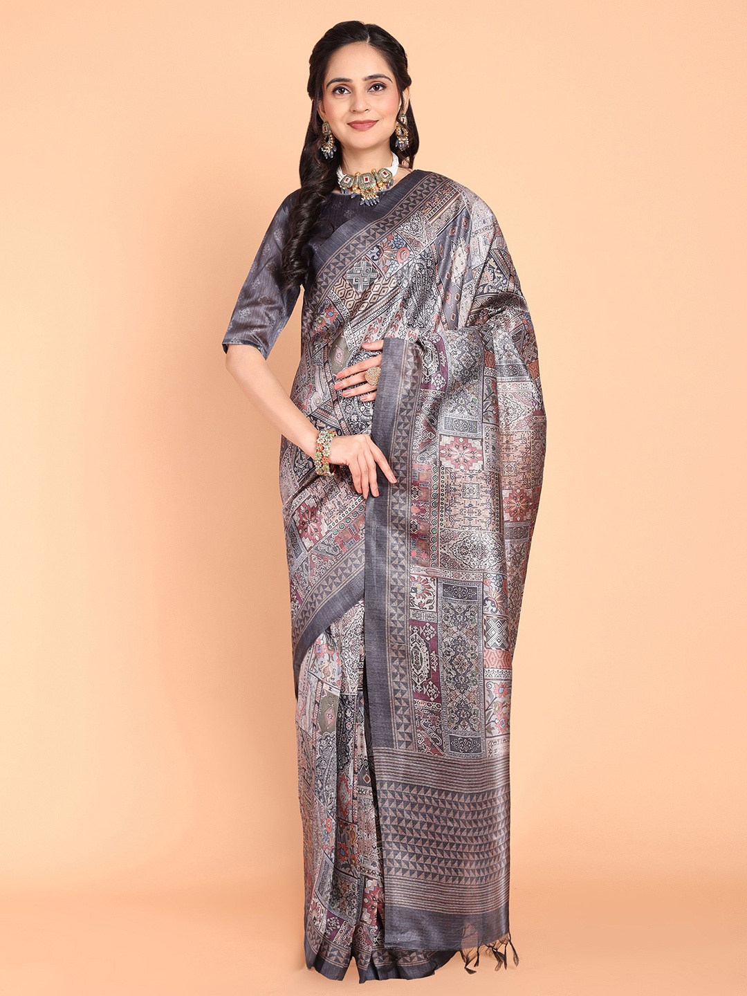 

MAGMINA Ethnic Motifs Ready to Wear Banarasi Saree, Grey