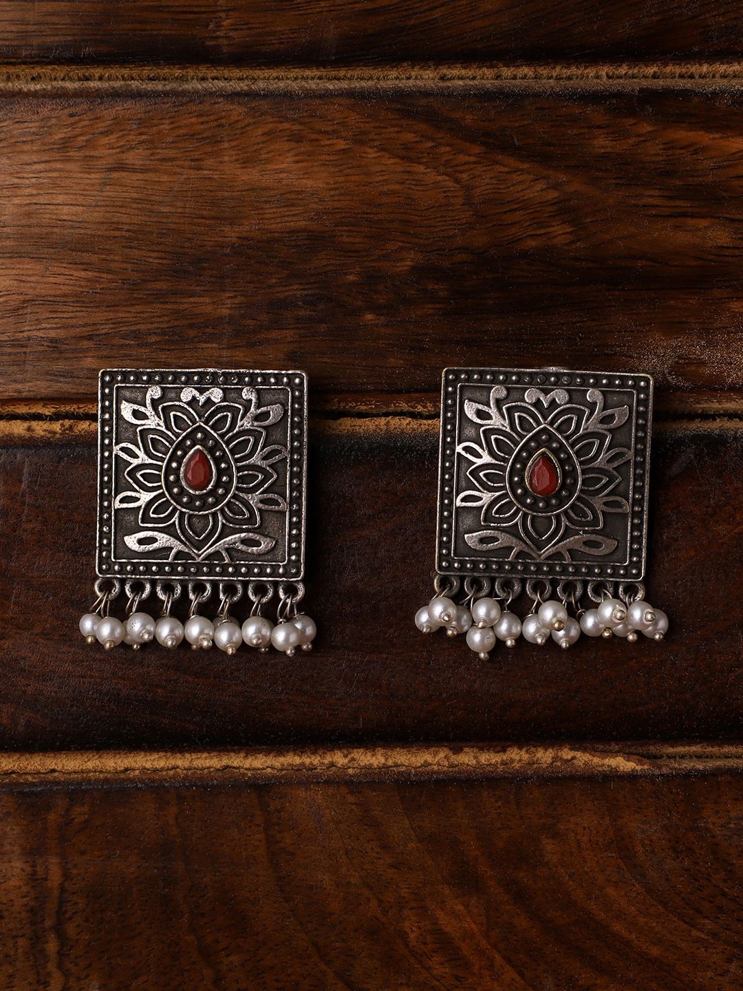 

VENI Contemporary Jhumkas Earrings, Silver