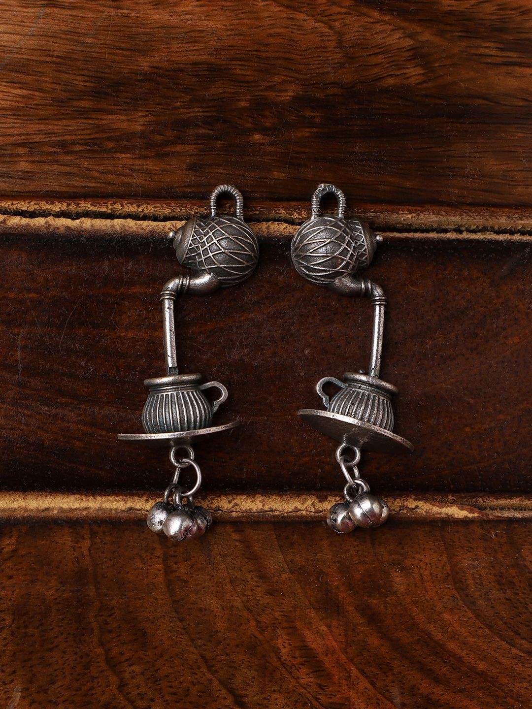 

VENI Contemporary Drop Earrings, Silver