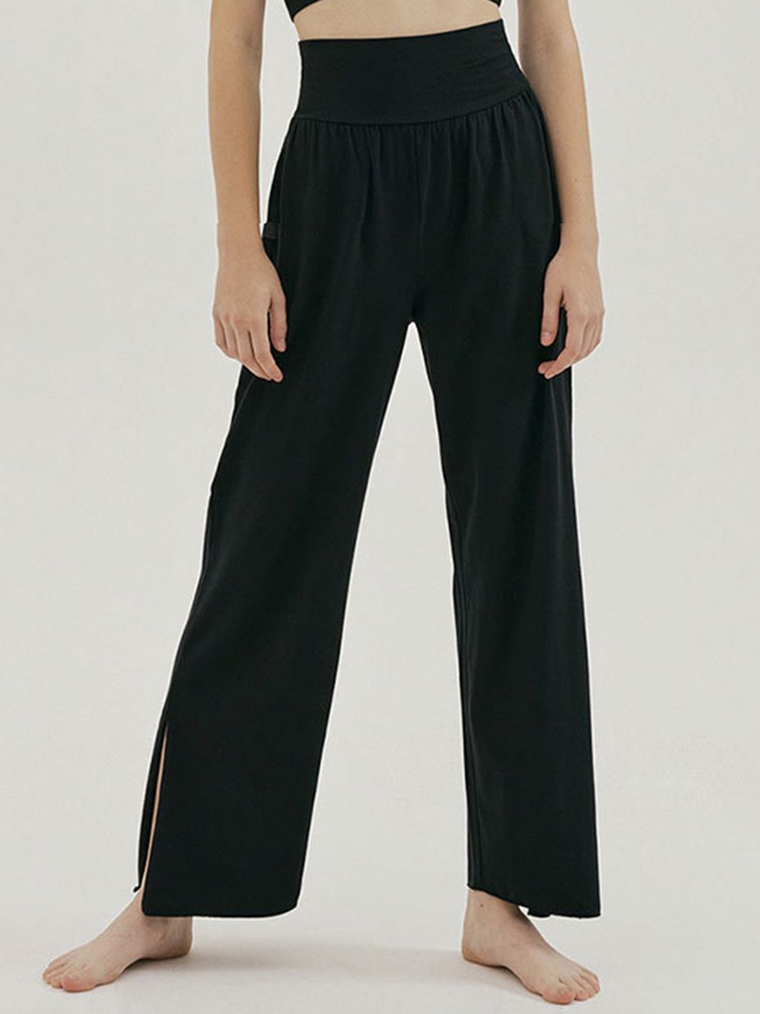 

LULU & SKY Straight-Leg Lounge Pant, Black