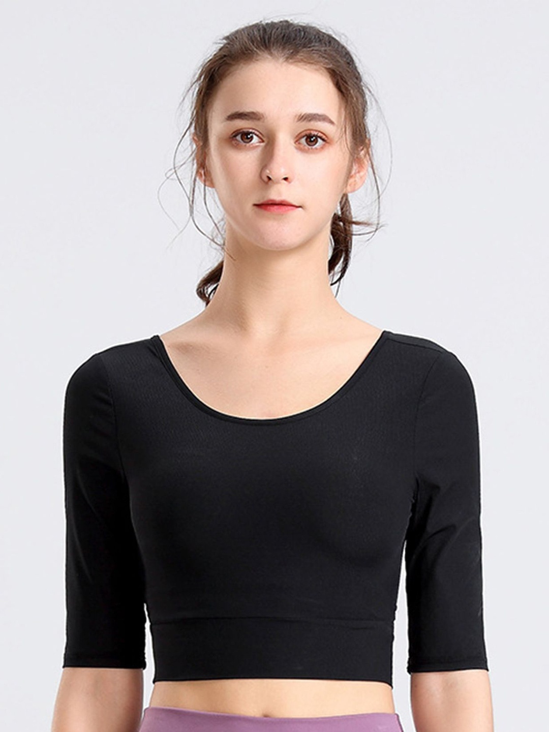 

LULU & SKY Solid Scoop Neck Crop Top, Black