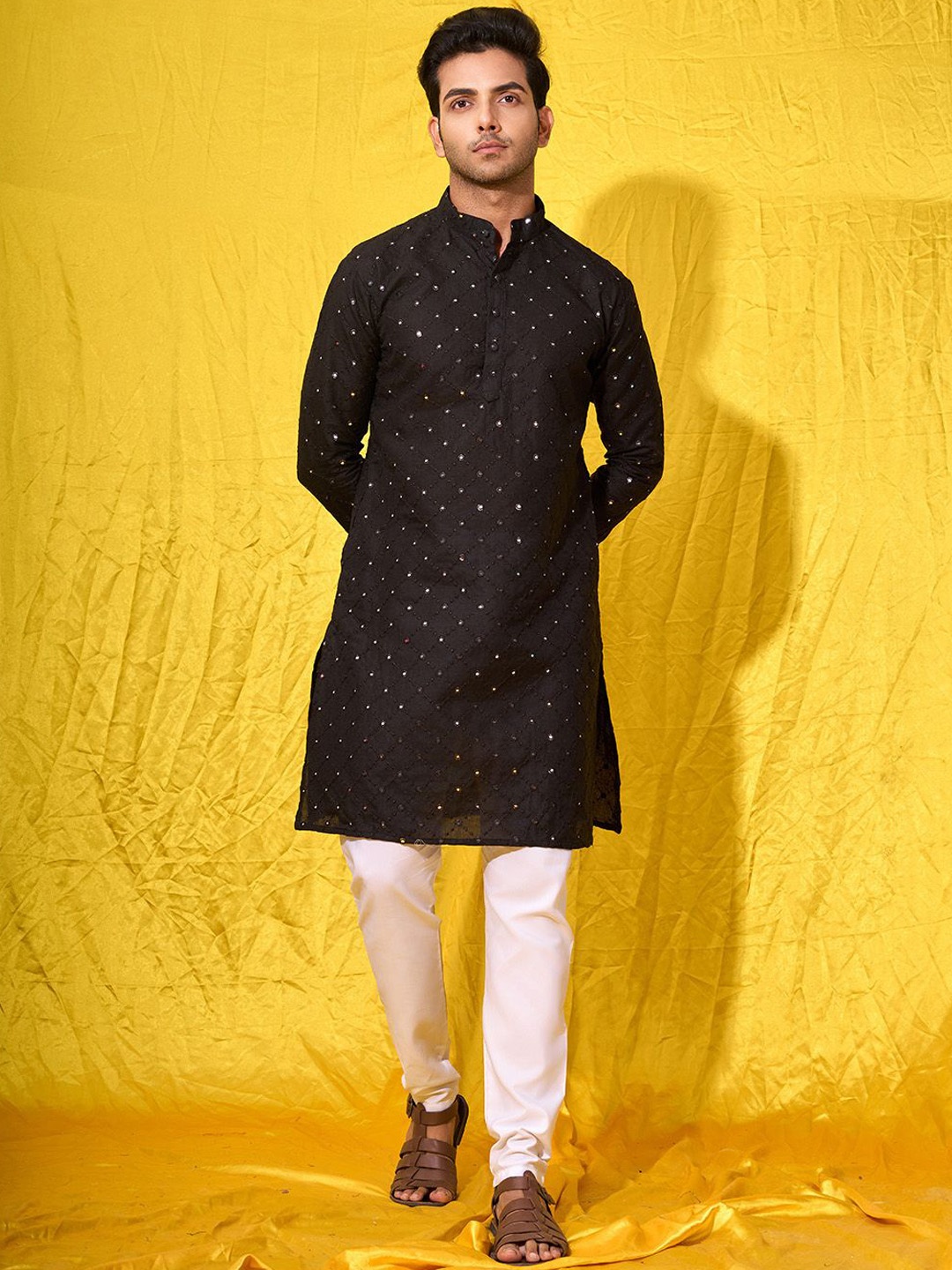 

Fashion FRICKS Men Keyhole Neck Kurta, Black