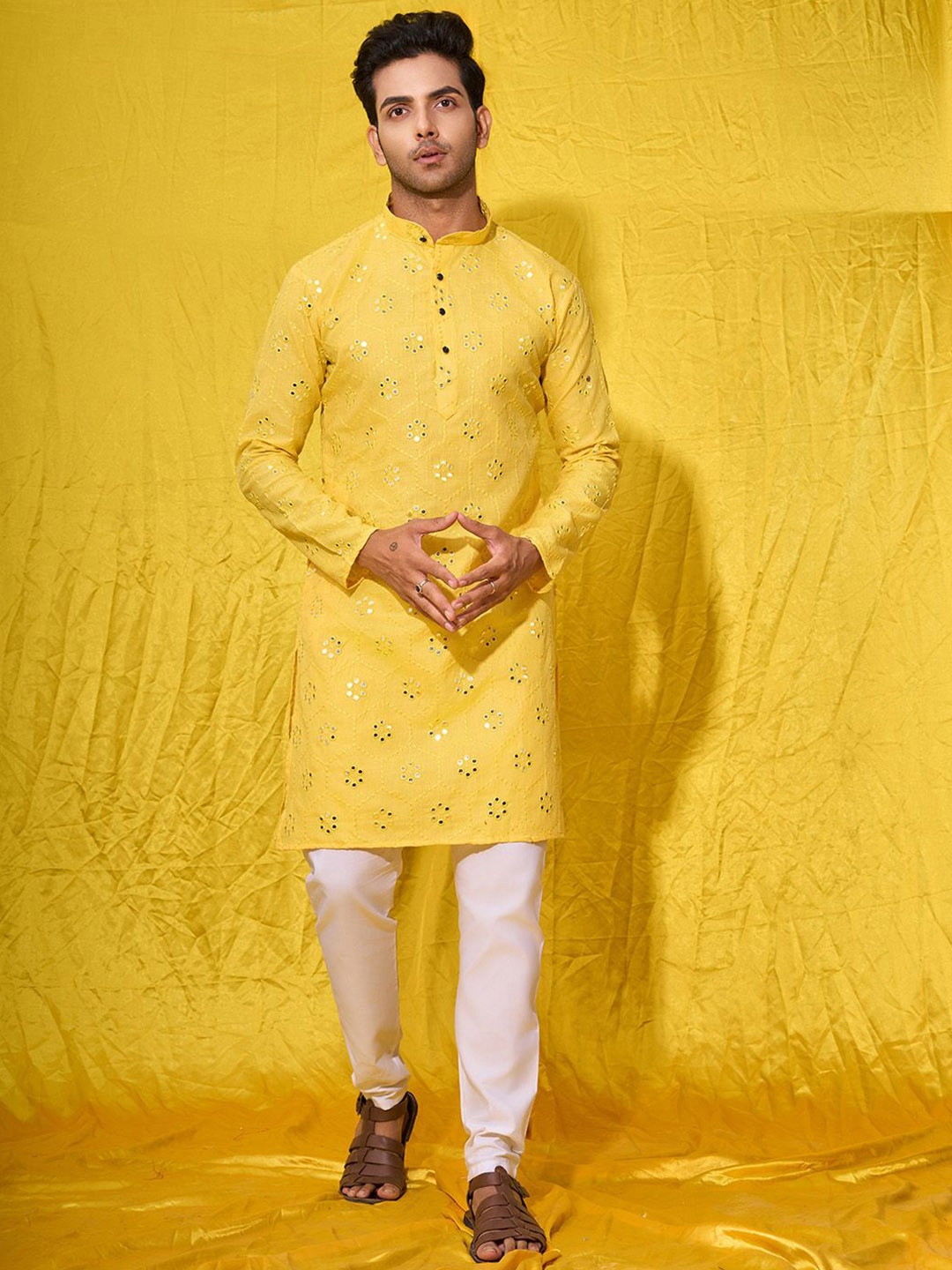 

Fashion FRICKS Men Floral Flared Sleeves Thread Work Kurta, Yellow
