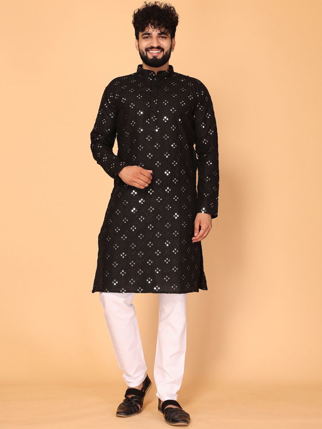 

Fashion FRICKS Men Geometric Thread Work Pathani Kurta, Black