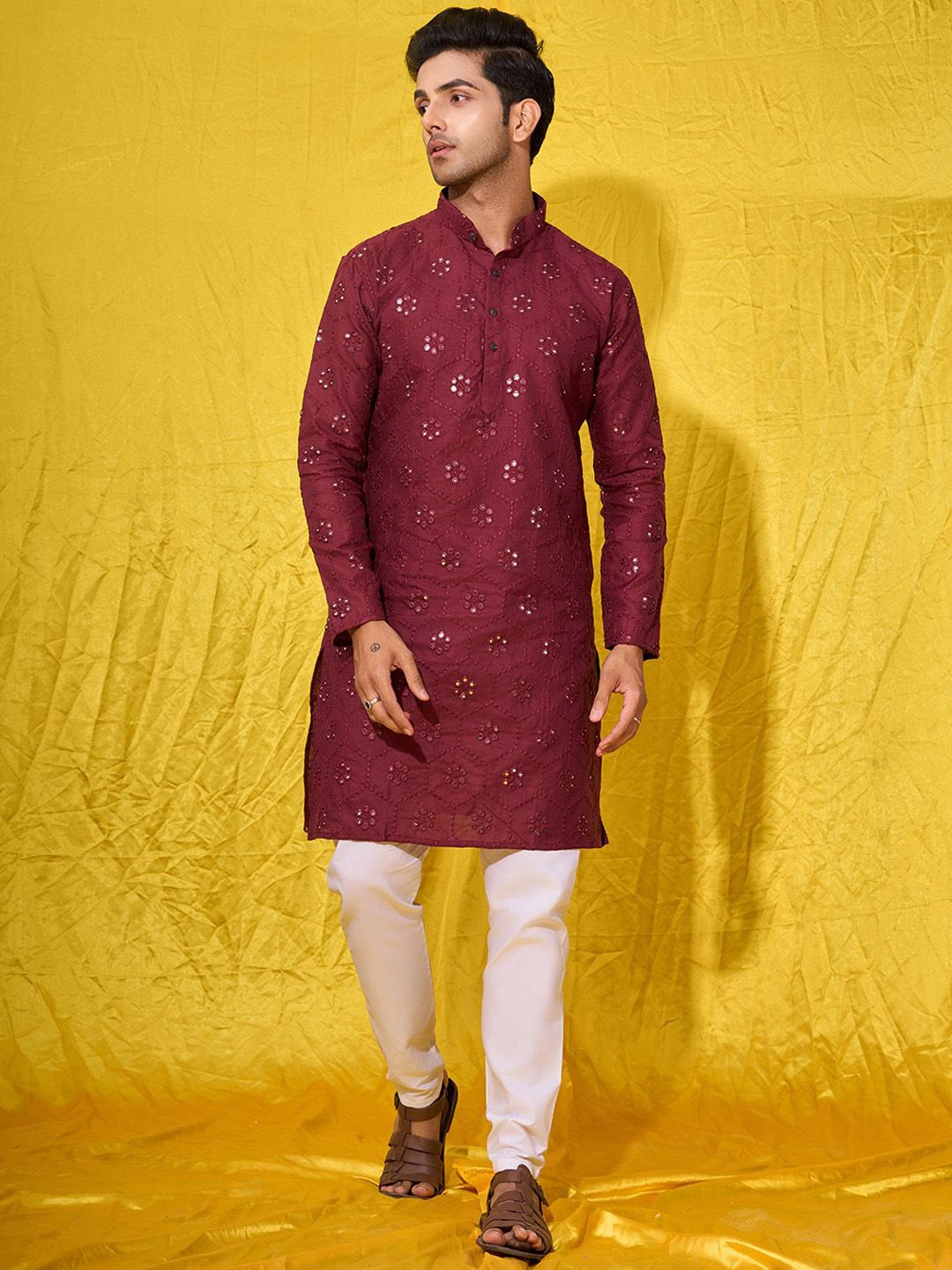 

Fashion FRICKS Men Ethnic Motifs Thread Work Kurta, Maroon