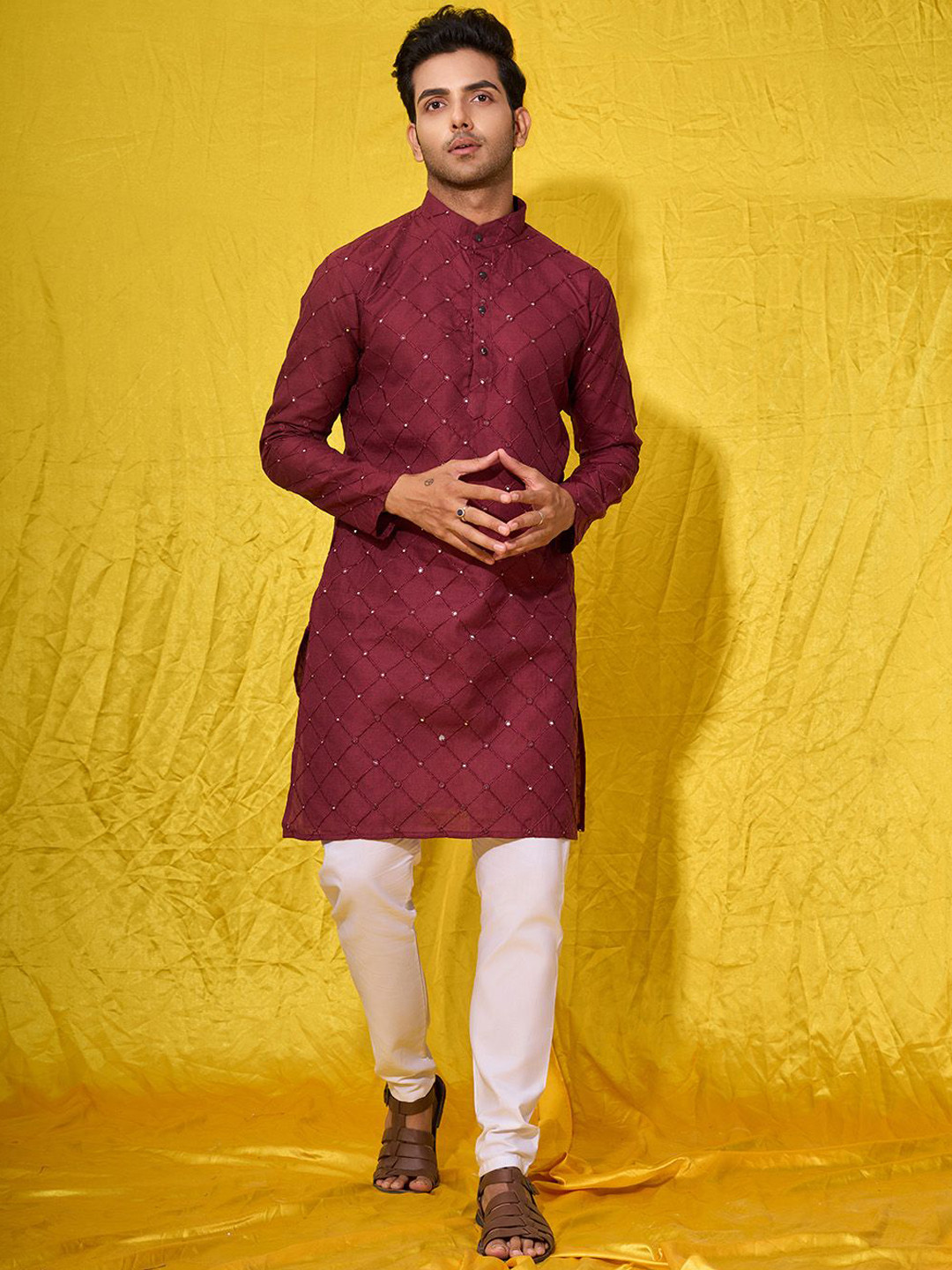 

Fashion FRICKS Men Thread Work Kurta, Maroon