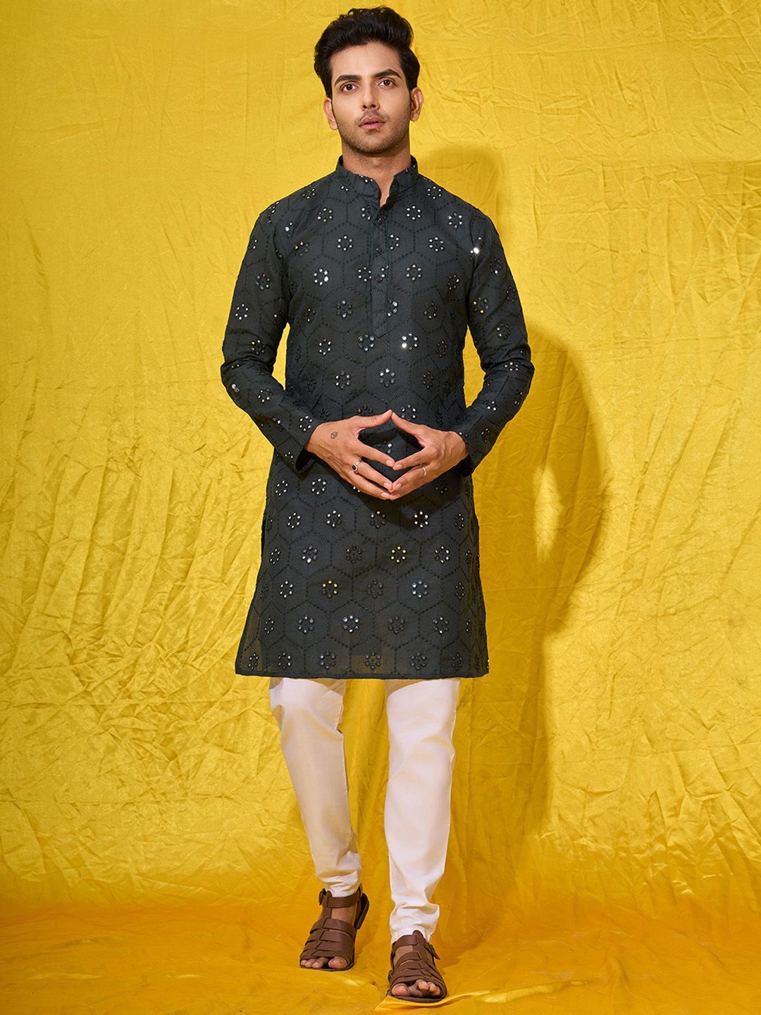 Fashion FRICKS Men Thread Work Kurta, Green