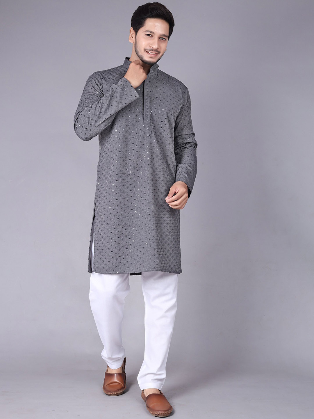 

amzira Sequinned Embroidered Pure Cotton Kurta With Pyjamas, Grey