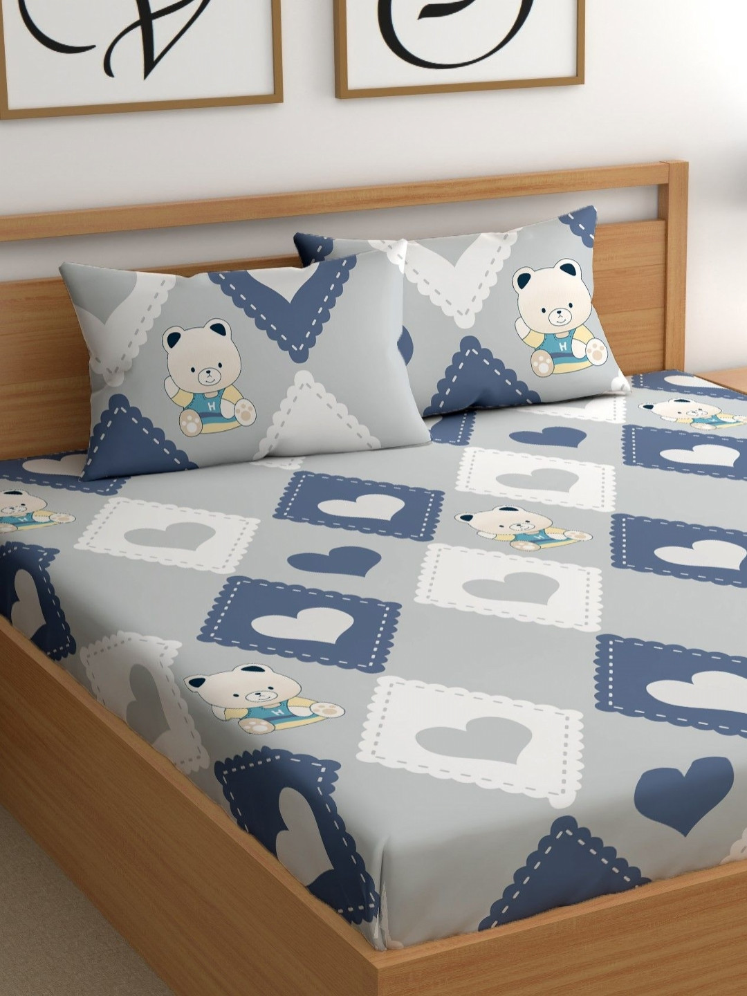 

CHHAVI INDIA Blue & White Geometric Microfiber 210 TC Queen Bedsheet With 2 Pillow Covers