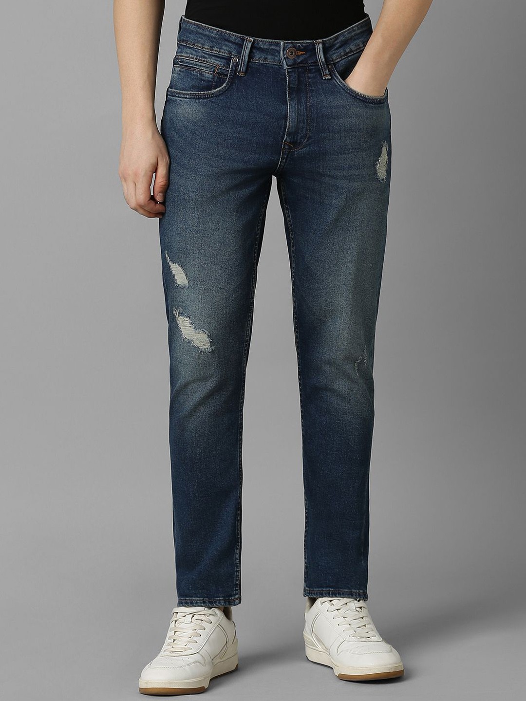 

Louis Philippe Jeans Men Slim Fit Mildly Distressed Heavy Fade Jeans, Navy blue