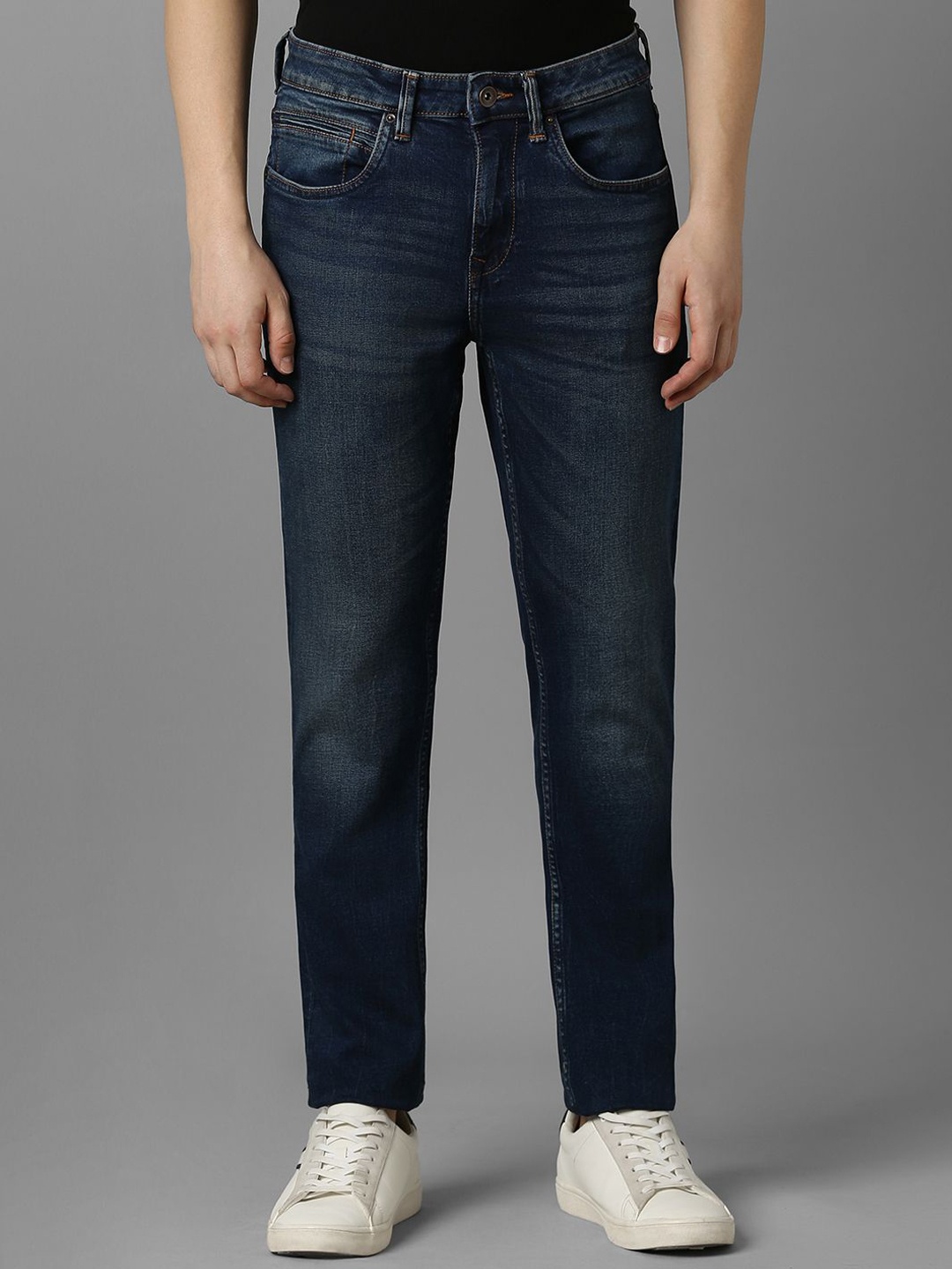 

Louis Philippe Jeans Men Slim Fit Light Fade Jeans, Navy blue