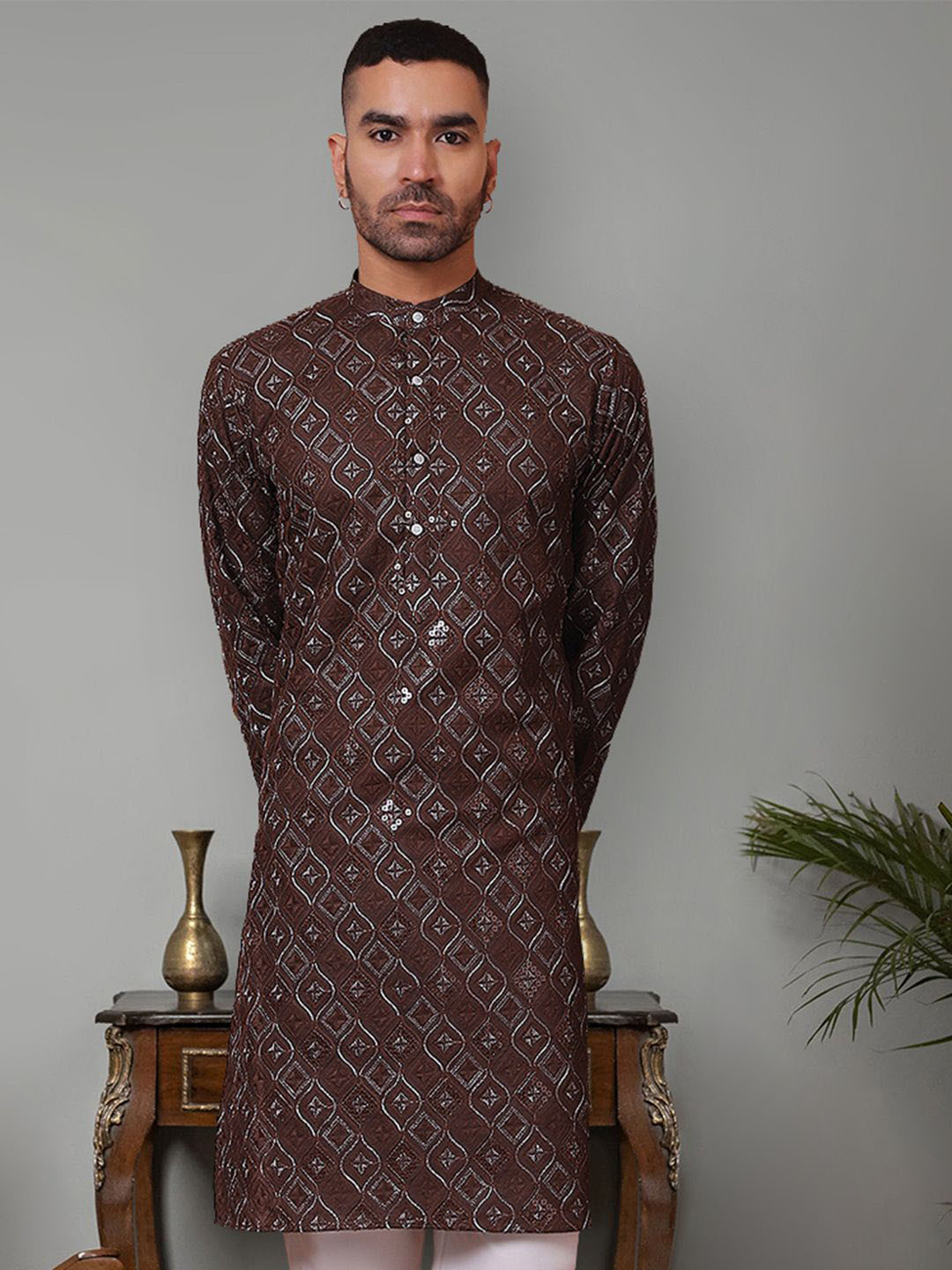 

Jompers Men Geometric Flared Sleeves Sequinned Kurta, Coffee brown
