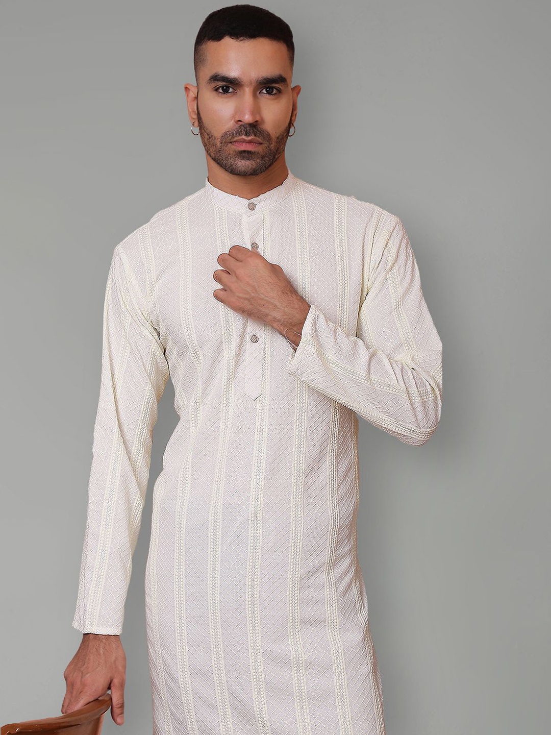 

Jompers Men Striped Chikankari Kurta, White