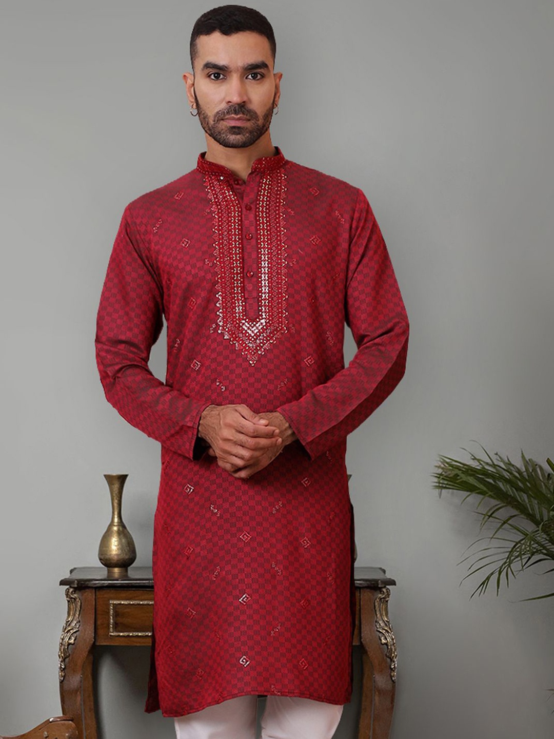 

Jompers Men Thread Work Kurta, Maroon