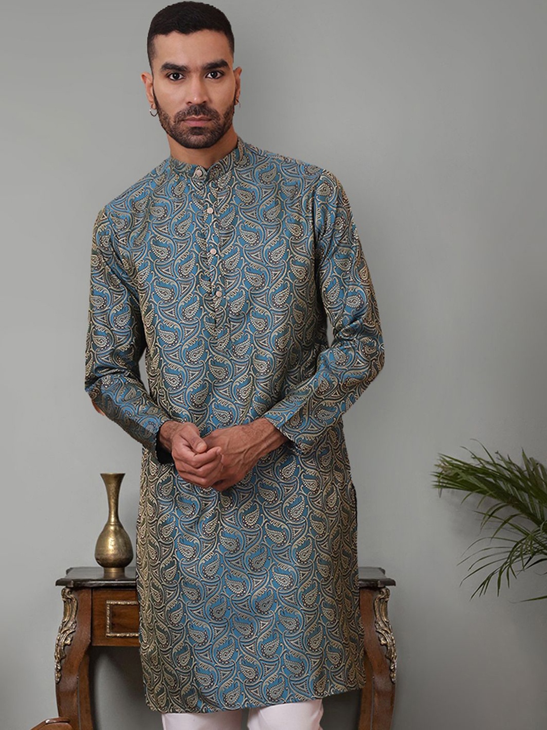 

Jompers Men Paisley Jacquard Anarkali Kurta, Blue