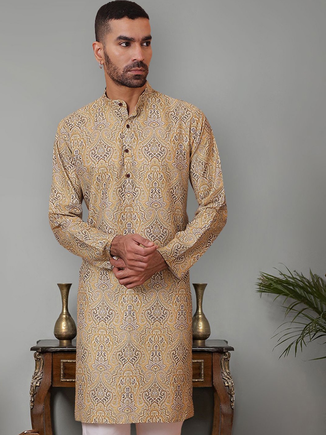 

Jompers Men Printed Kurta, Gold