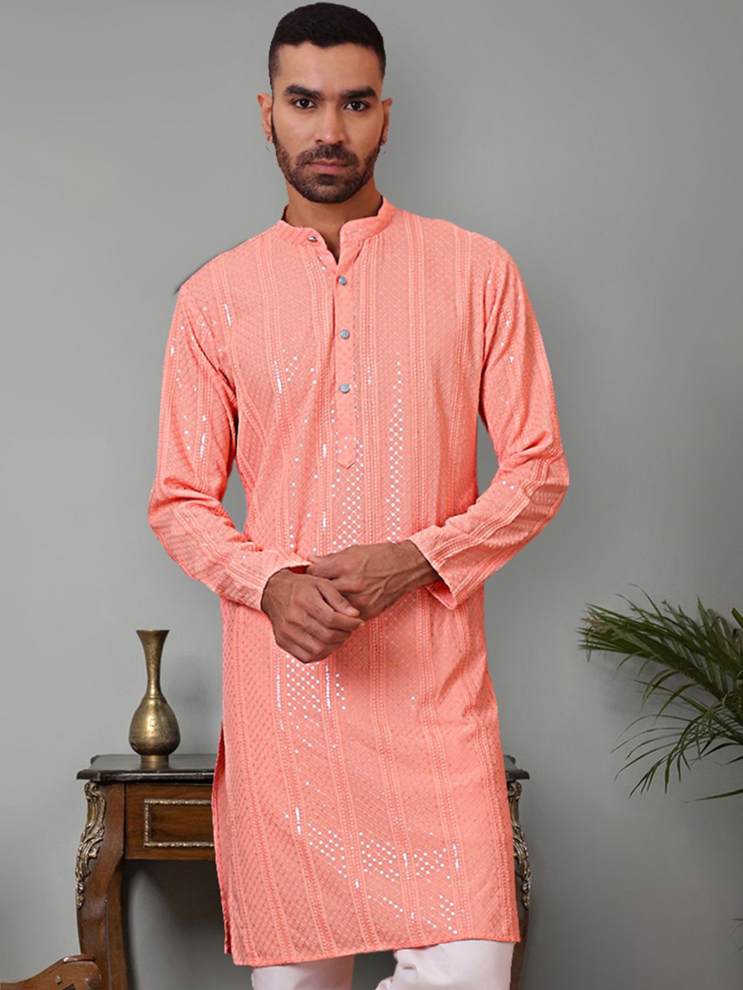 

Jompers Men Geometric Thread Work Kurta, Peach