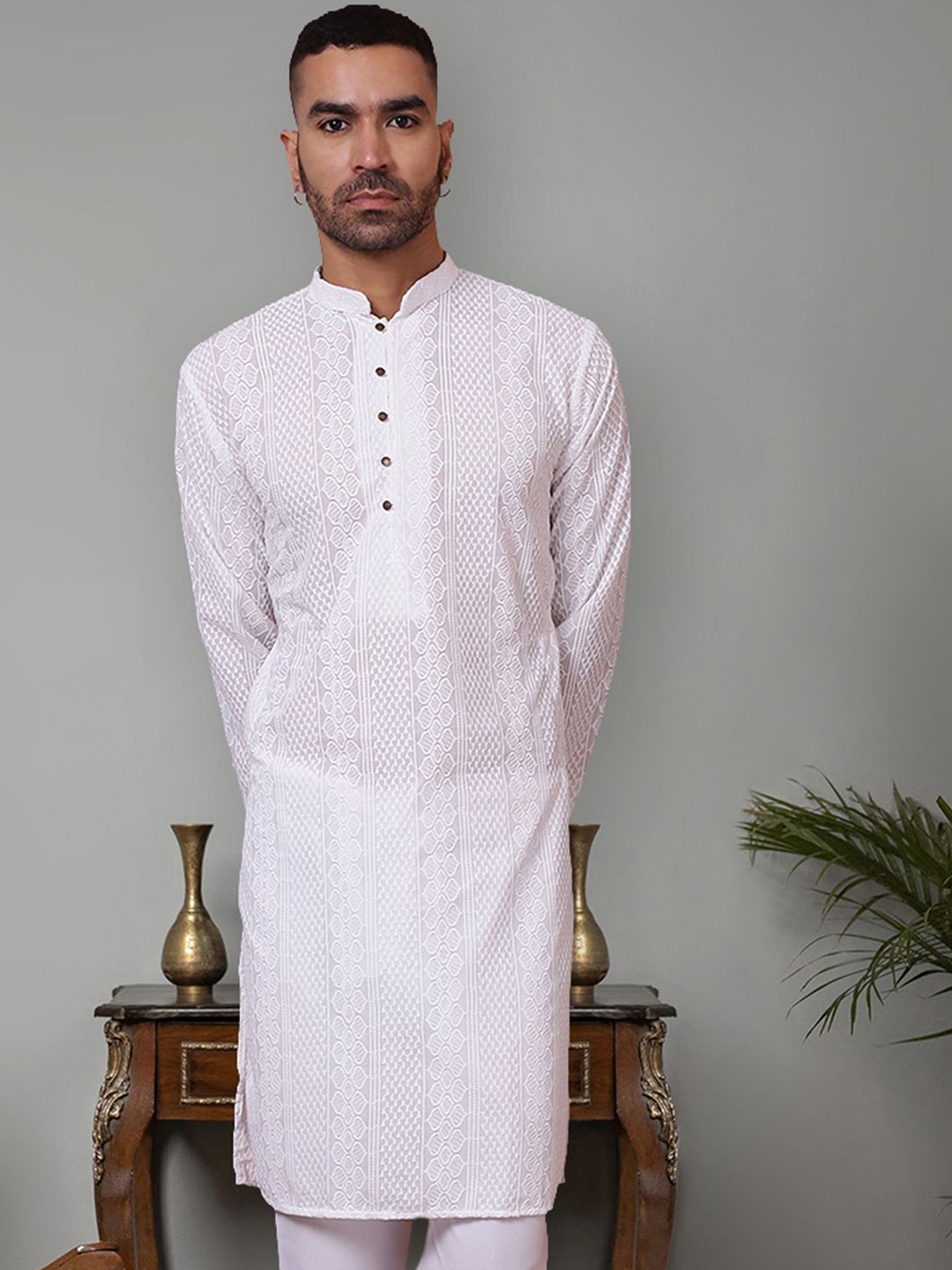 

Jompers Men Flared Sleeves Chikankari Kurta, White