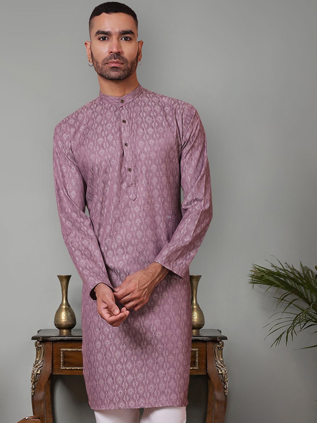 

Jompers Men Geometric Thread Work Kurta, Purple