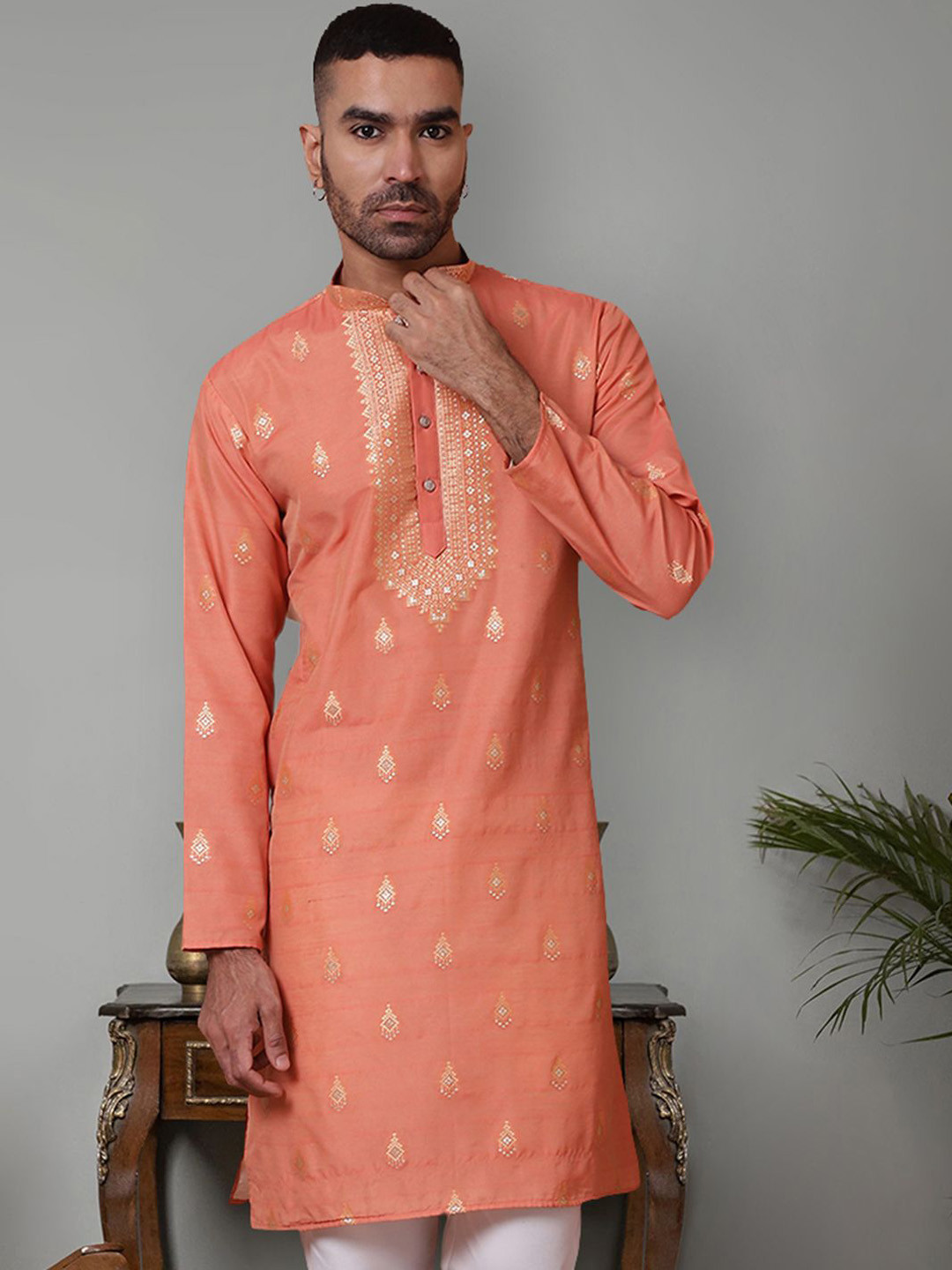 

Jompers Men Flared Sleeves Kurta, Peach