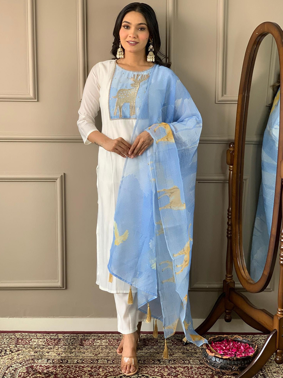 

THE52 Women Ethnic Motifs Embroidered Regular Beads and Stones Kurta with Trousers, White