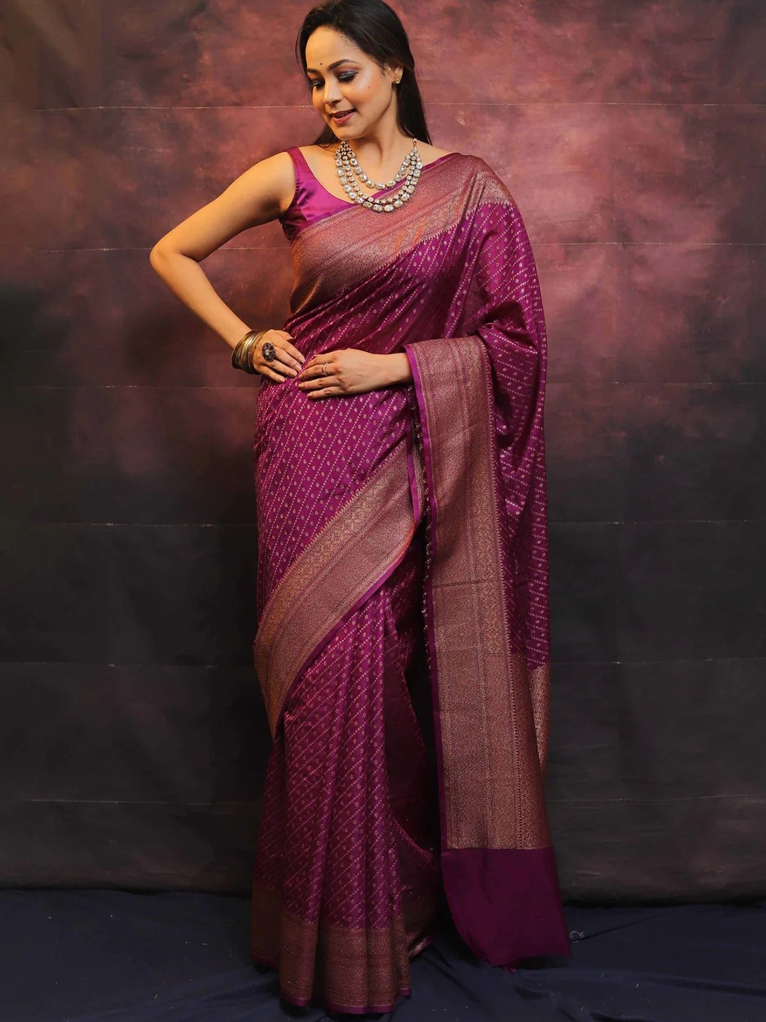

SHIJILA Woven Design Zari Kanjeevaram Saree, Purple