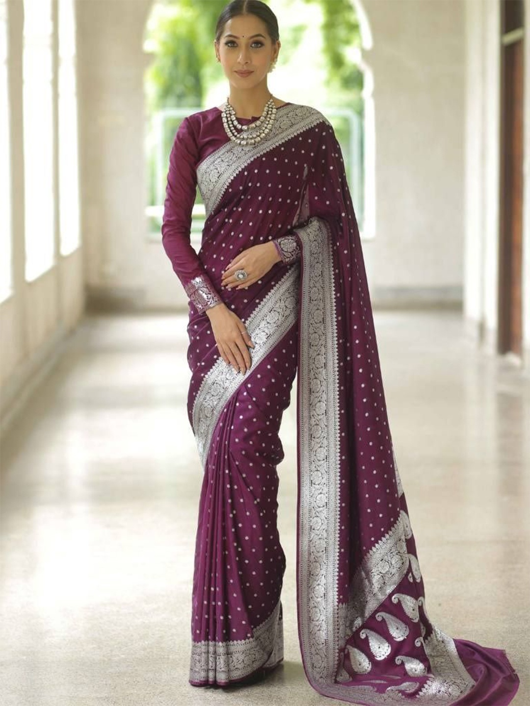 

SHIJILA Woven Design Zari Art Silk Kanjeevaram Saree, Purple