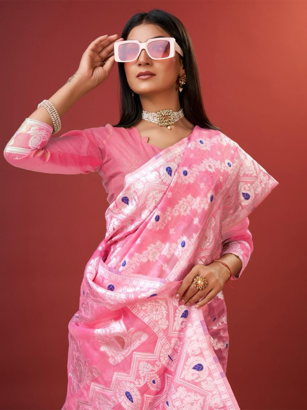

SHIJILA Woven Design Zari Art Silk Kanjeevaram Saree, Pink