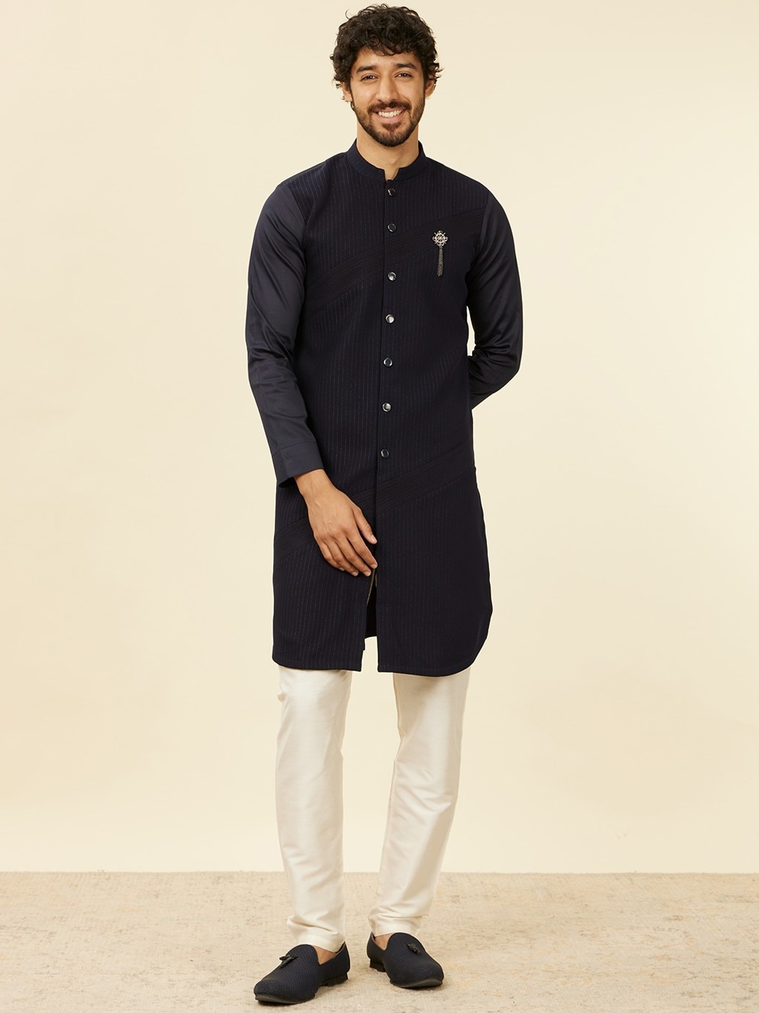 

Manyavar Striped Mandarin Collar Zari Straight Kurta, Navy blue