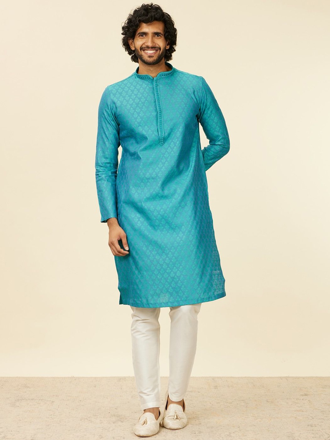 

Manyavar Men Embroidered Regular Kurta with Pyjamas, Turquoise blue