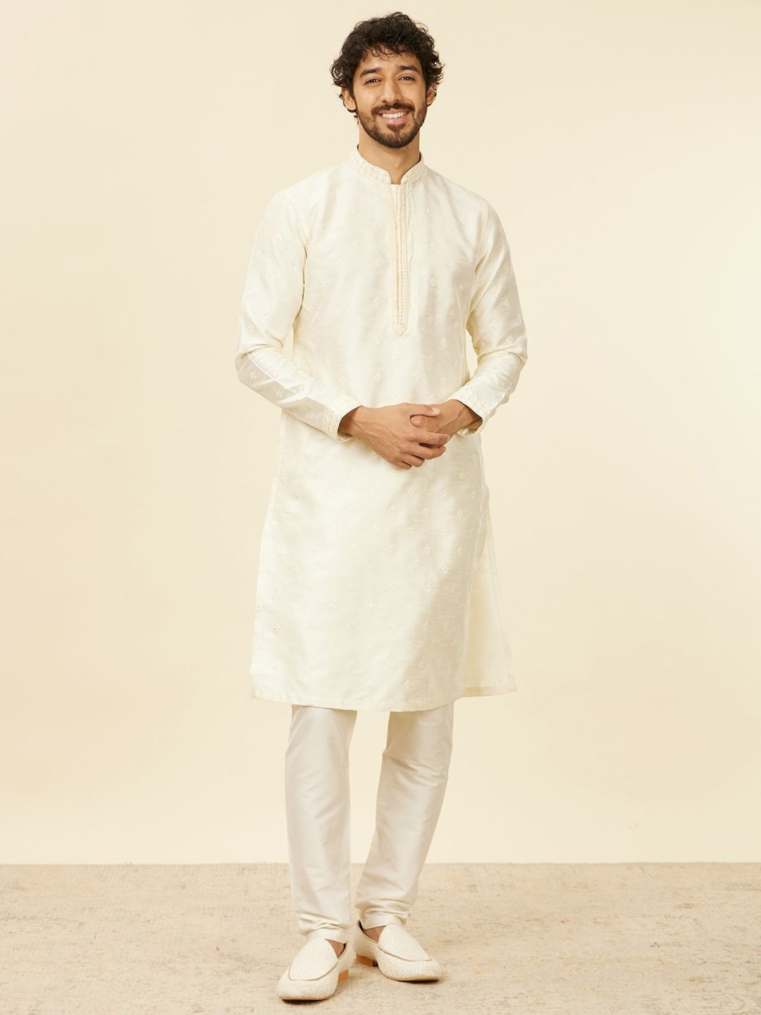 

Manyavar Ethnic Motifs Embroidered Kurta with Pyjamas & Nehru Jacket, Cream