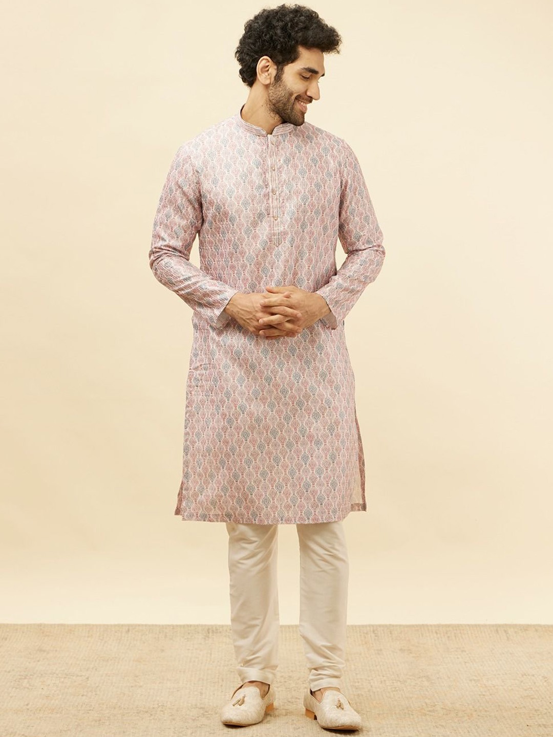 

Manyavar Men Etheric Motif Self design Kurta, Pink