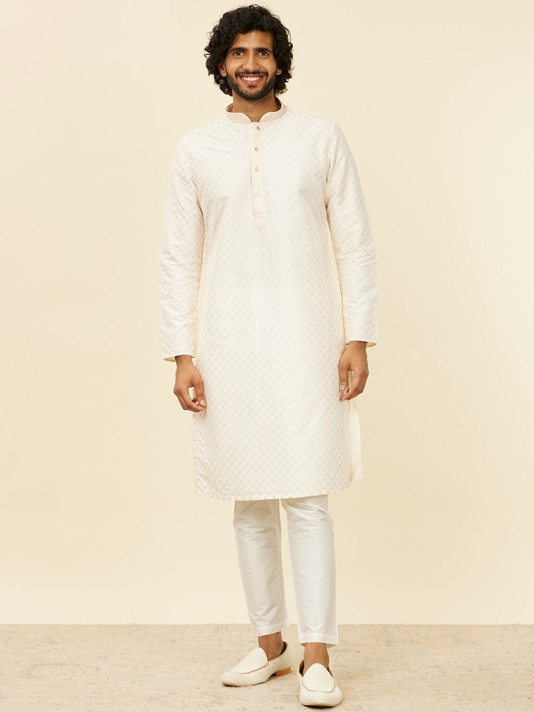 

Manyavar Men Embroidered Regular Kurta with Pyjamas, White