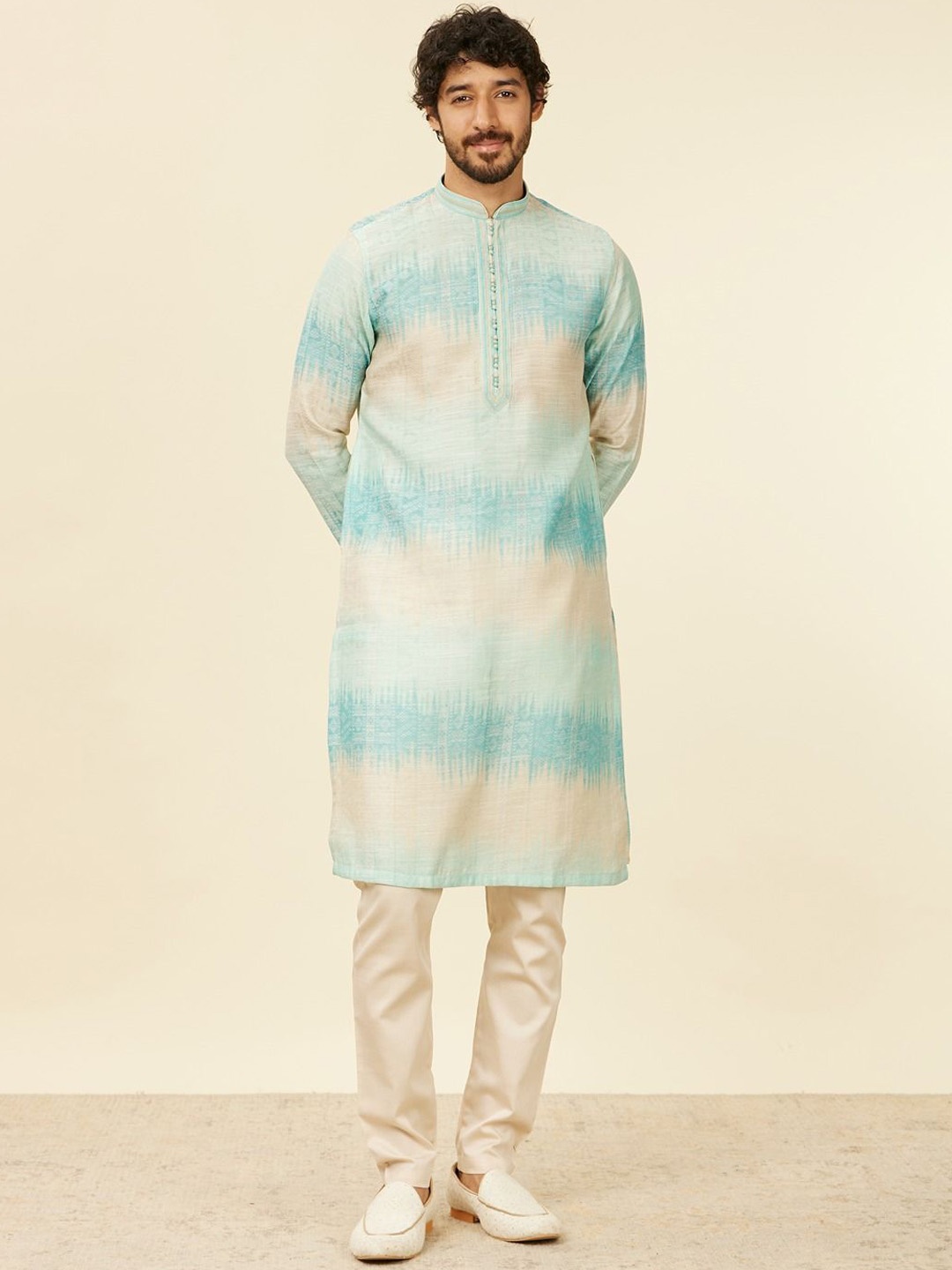 

Manyavar Men Ethnic Motifs Embroidered Regular Kurta with Pyjamas, Sea green