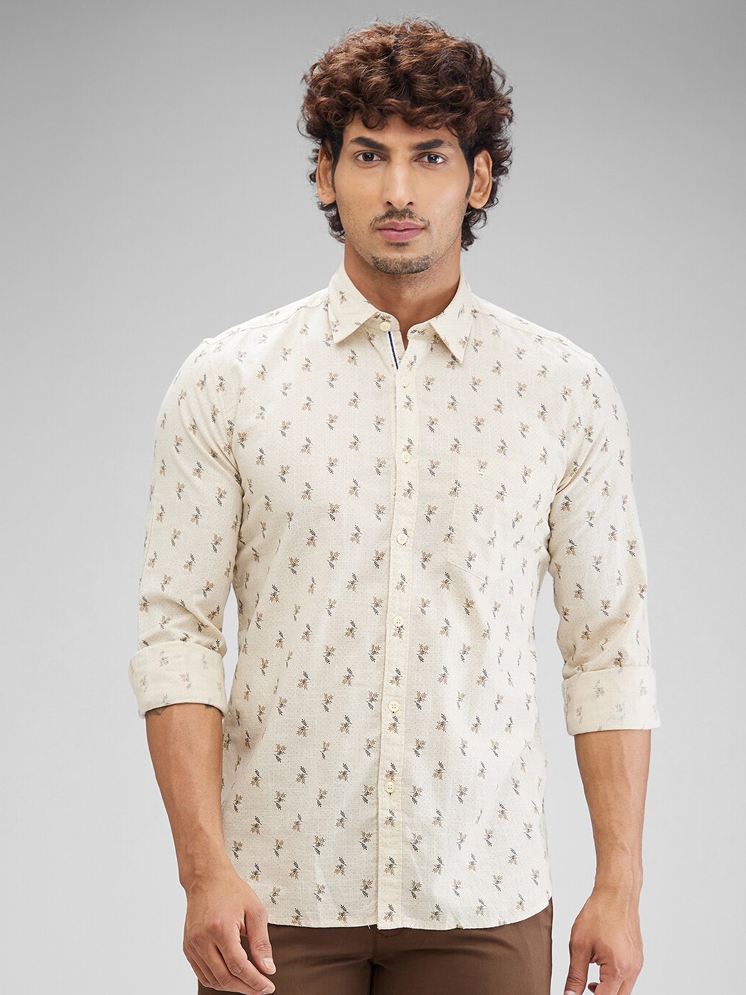 

Parx Men Slim Fit Floral Opaque Printed Casual Shirt, Beige
