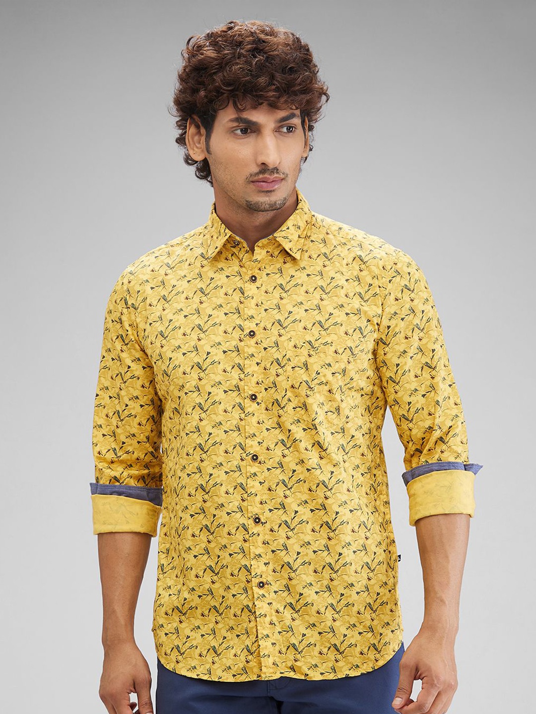 

Parx Men Slim Fit Floral Opaque Printed Casual Shirt, Yellow
