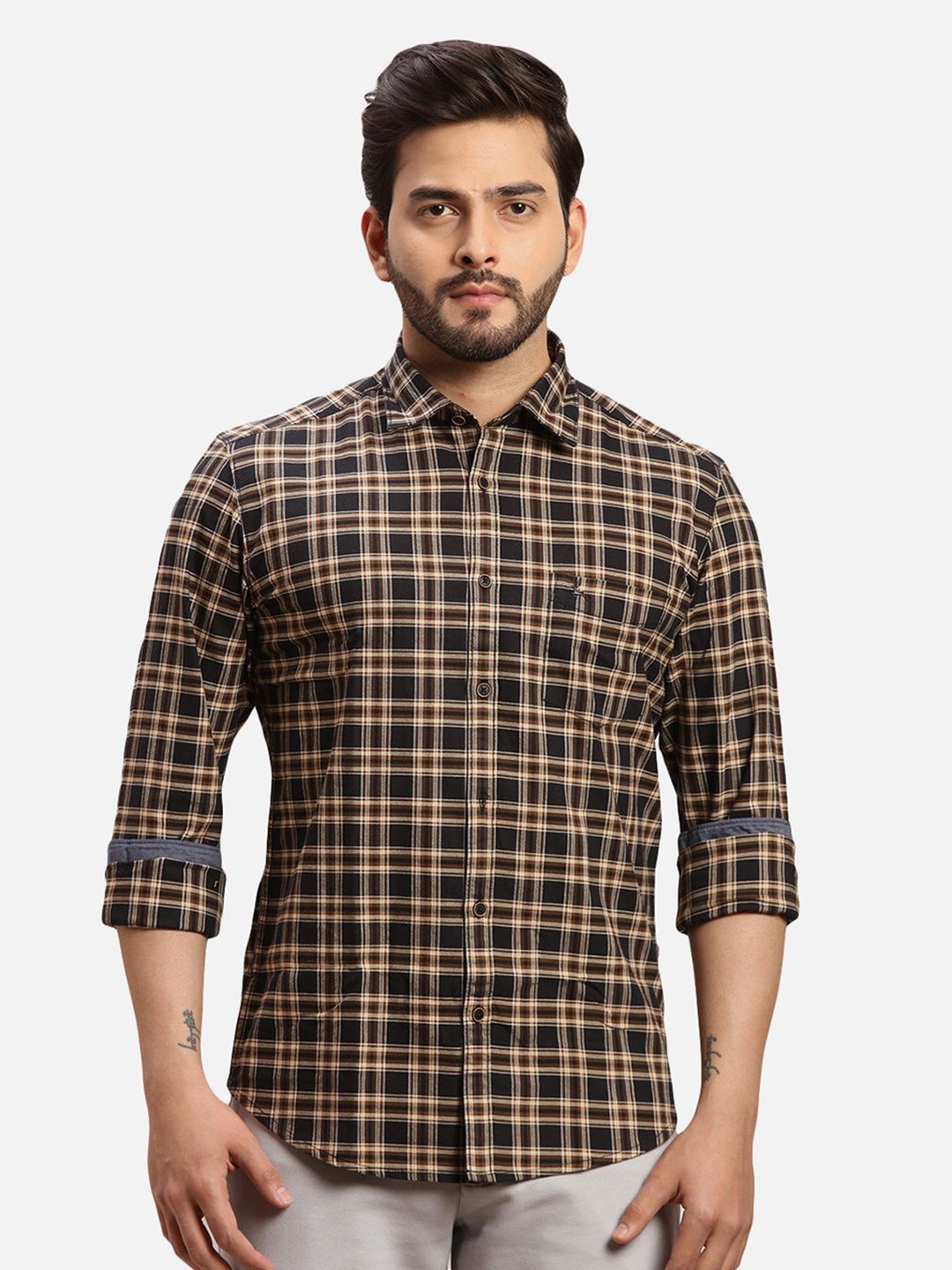 

Parx Men Slim Fit Opaque Checked Casual Shirt, Brown