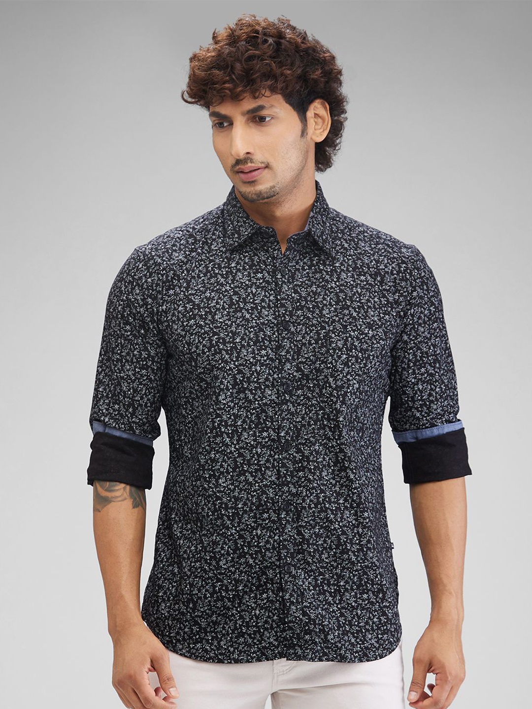 

Parx Men Slim Fit Floral Opaque Printed Casual Shirt, Black